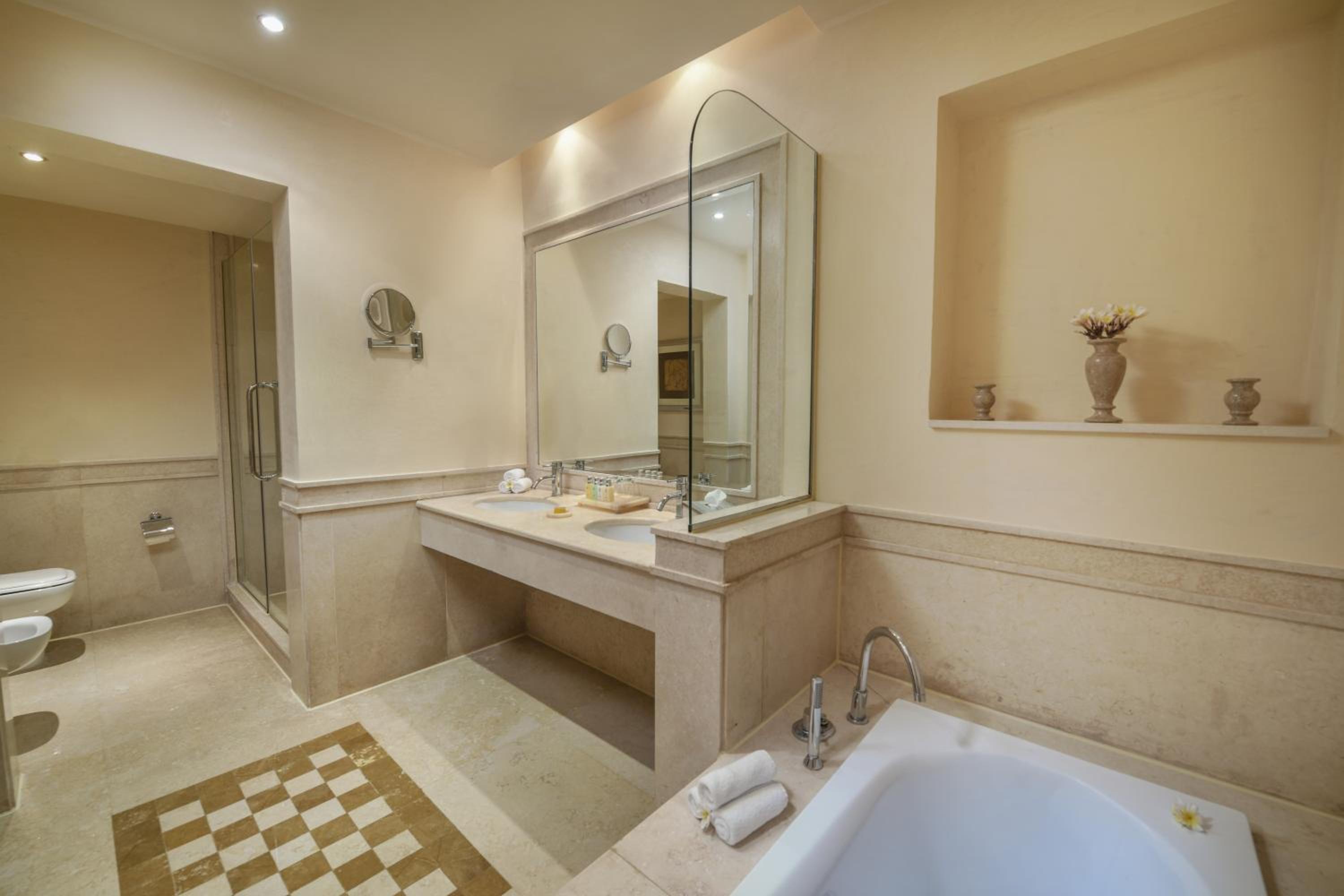 Jaz Mirabel Beach - Executive Suite, Queen Bed, Pool View - Photo 9