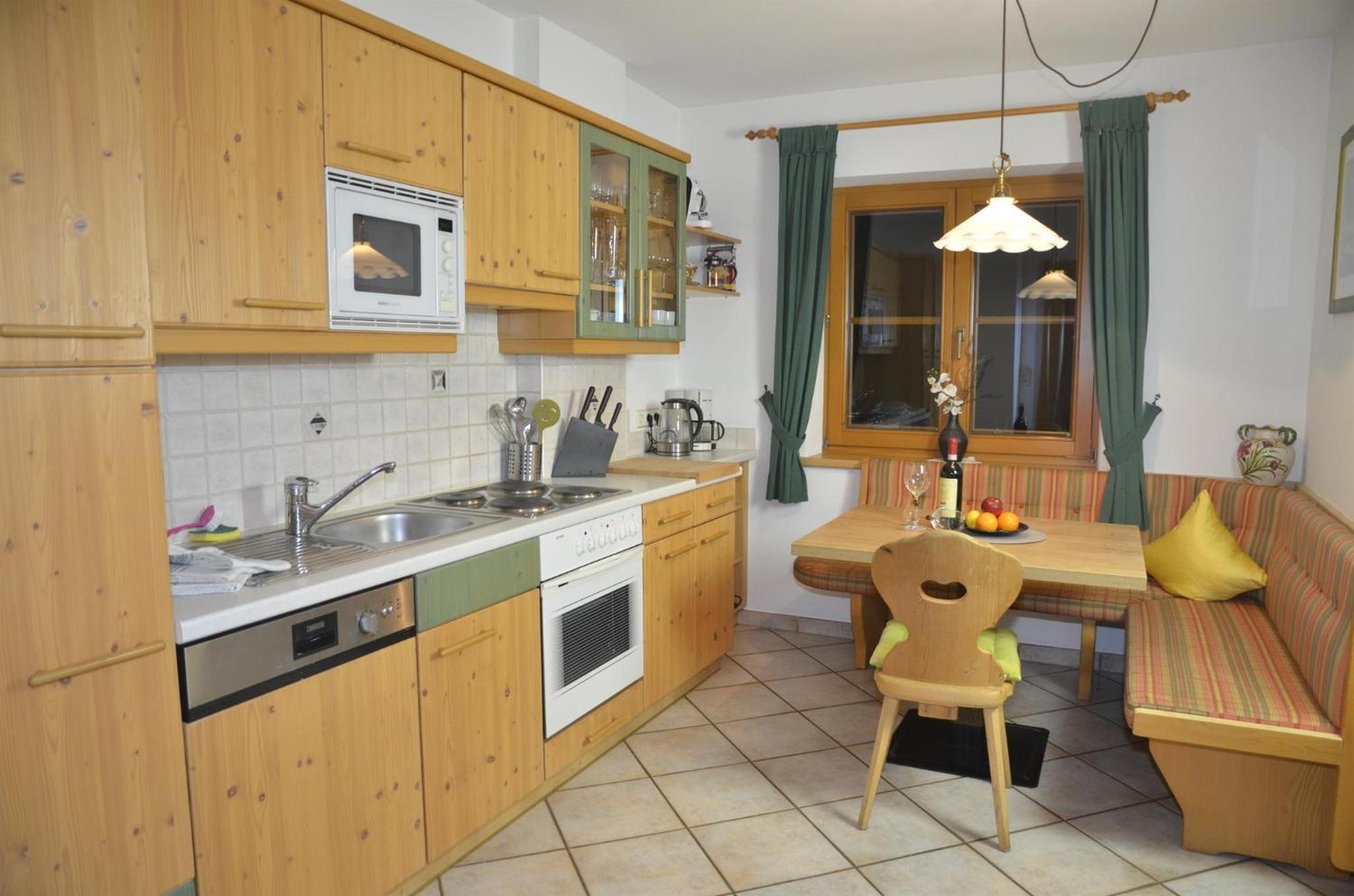 One-Bedroom Apartment with Shower photo 3