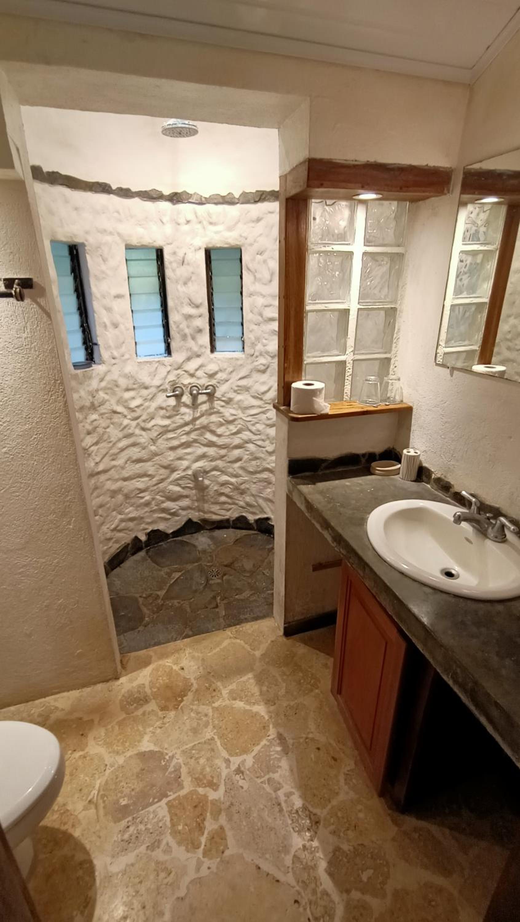 Standard Triple Room photo 3