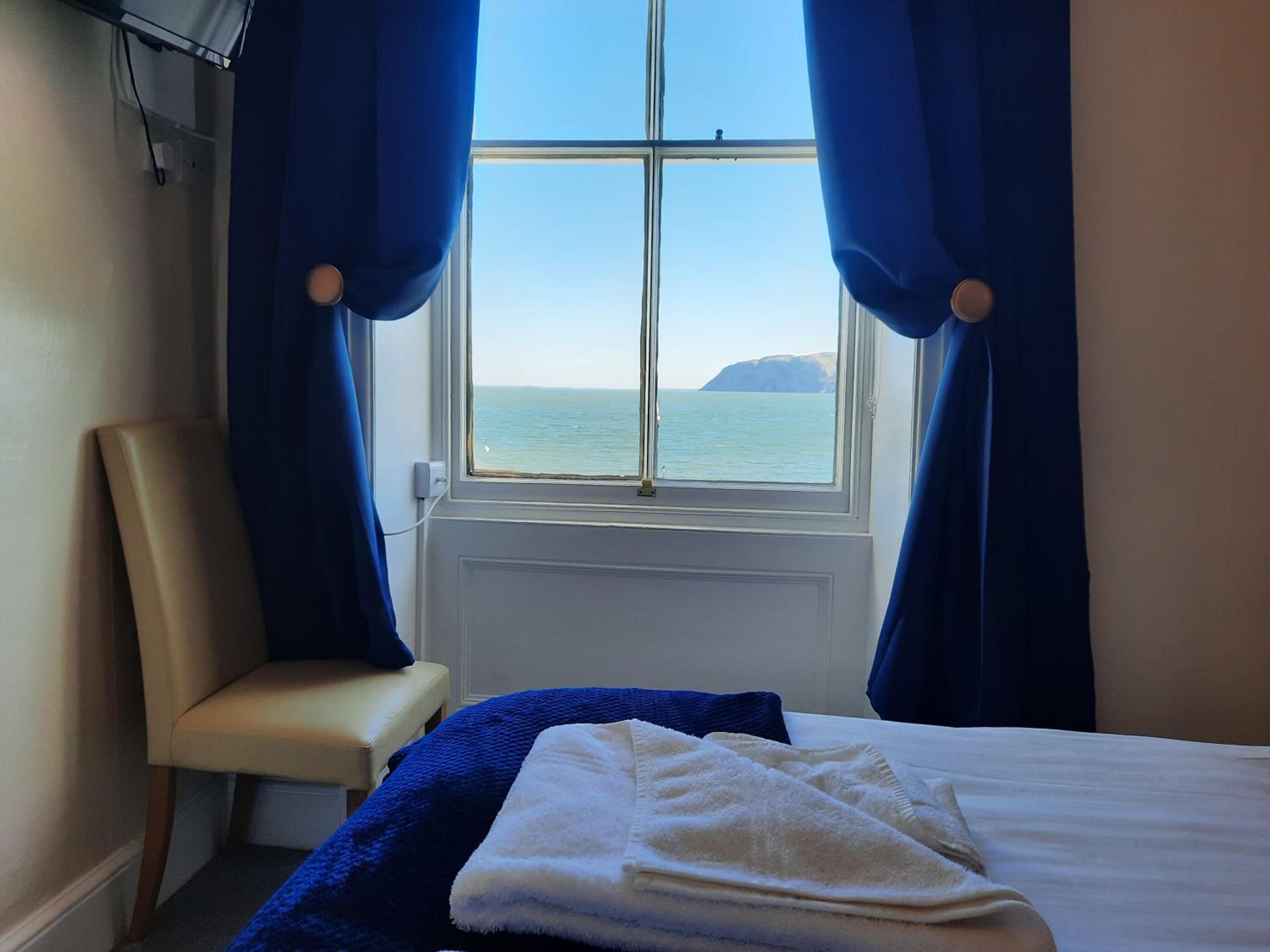 Cozy Double Room with Sea View (Nr. 6) photo 2
