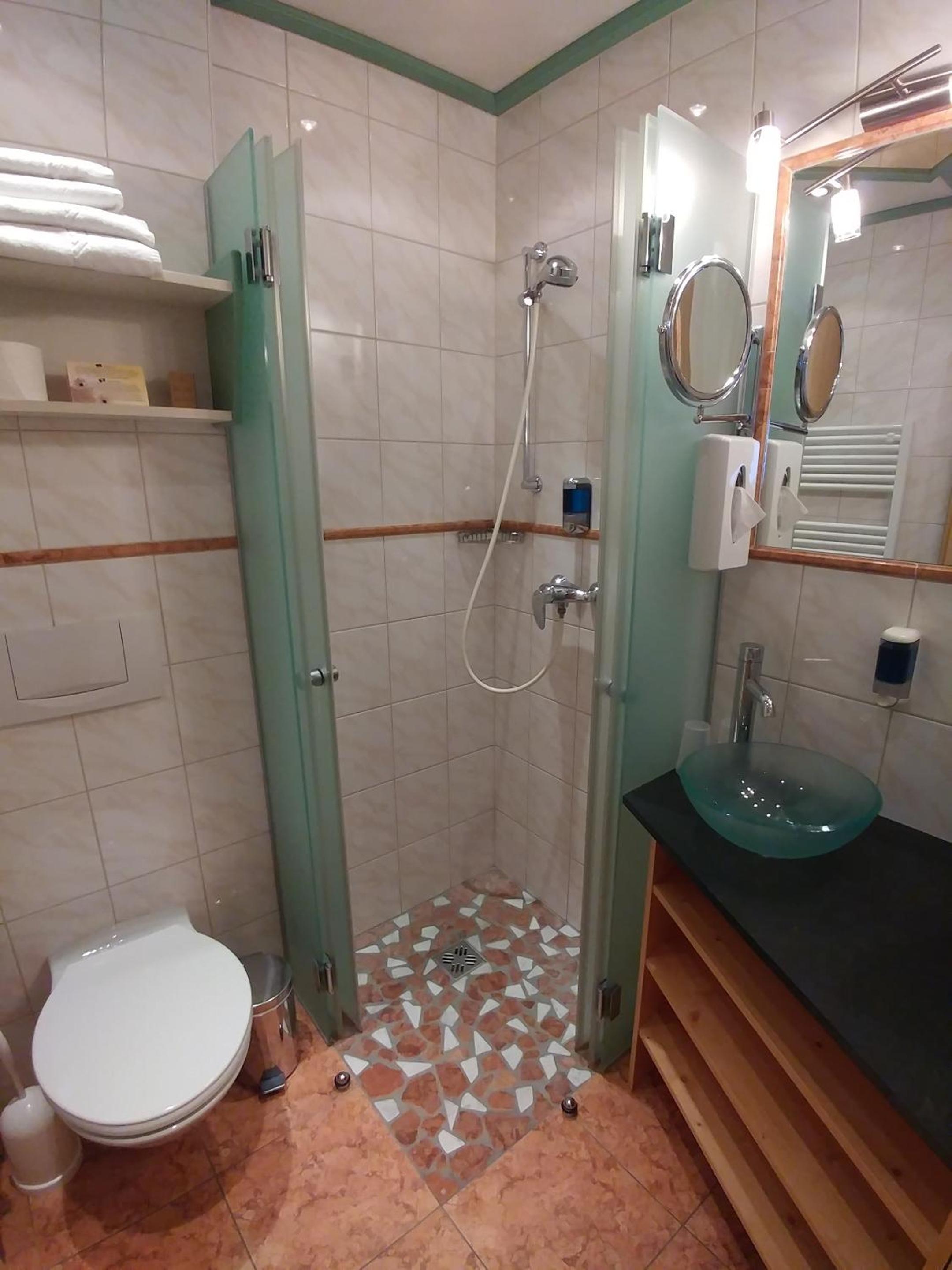 Large Double Room photo 2