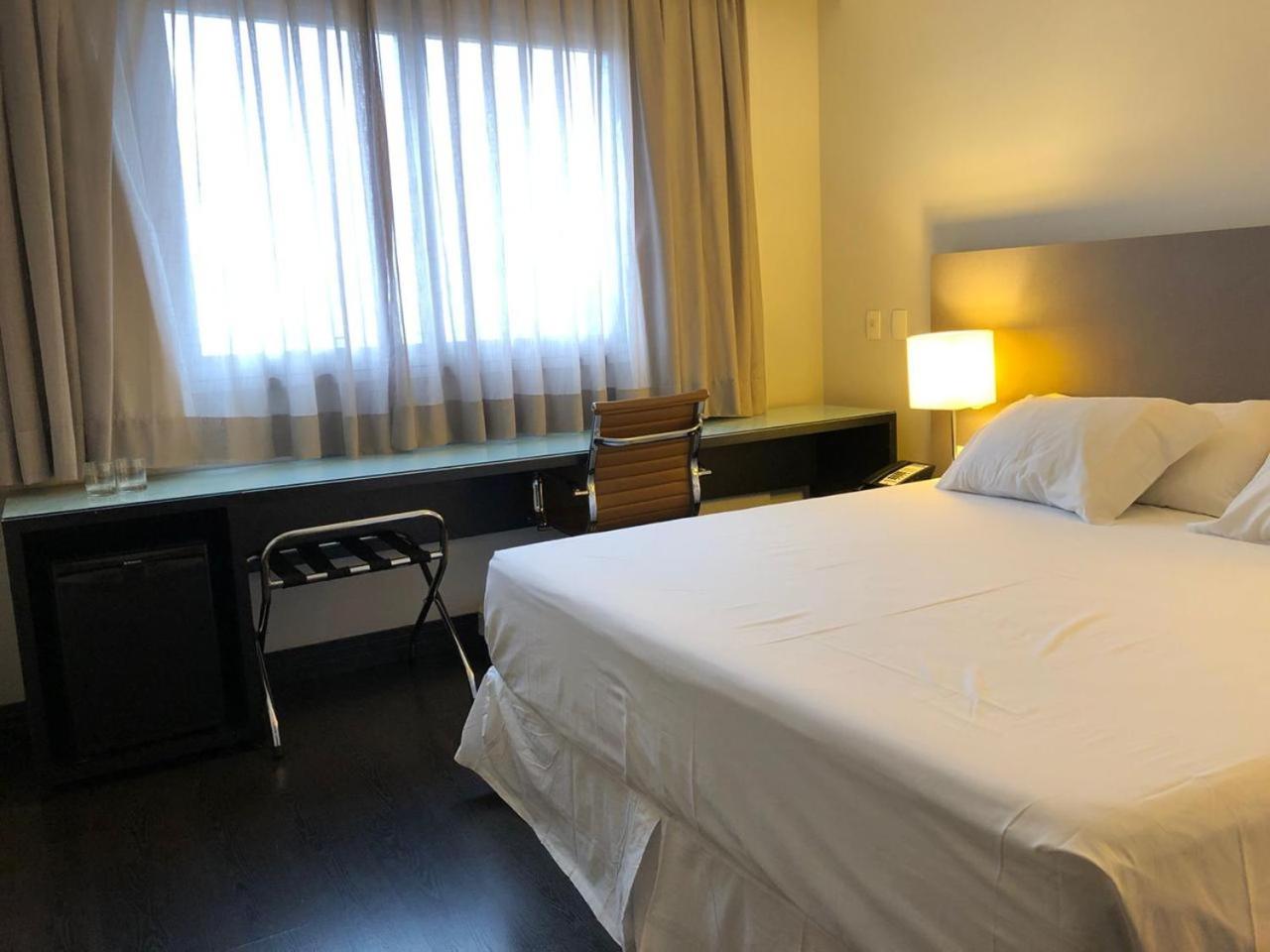 Deluxe King Room photo 1