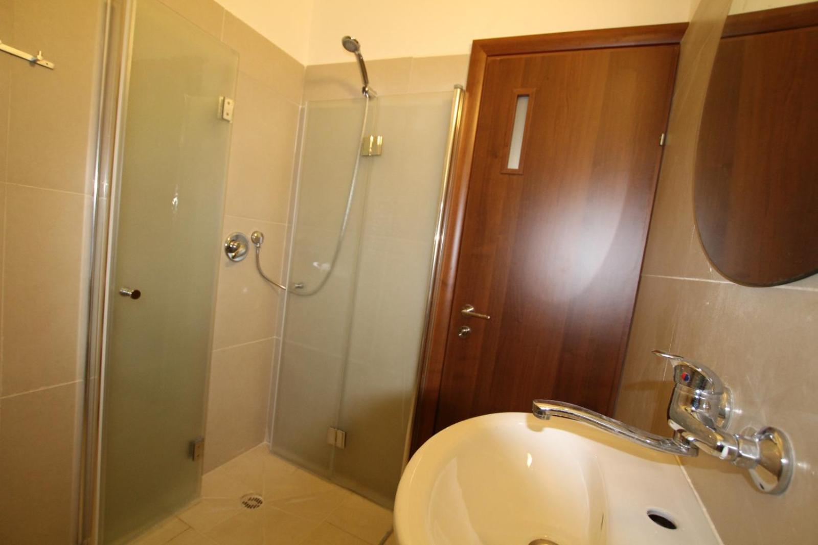 Three-Bedroom Apartment - Photo 4