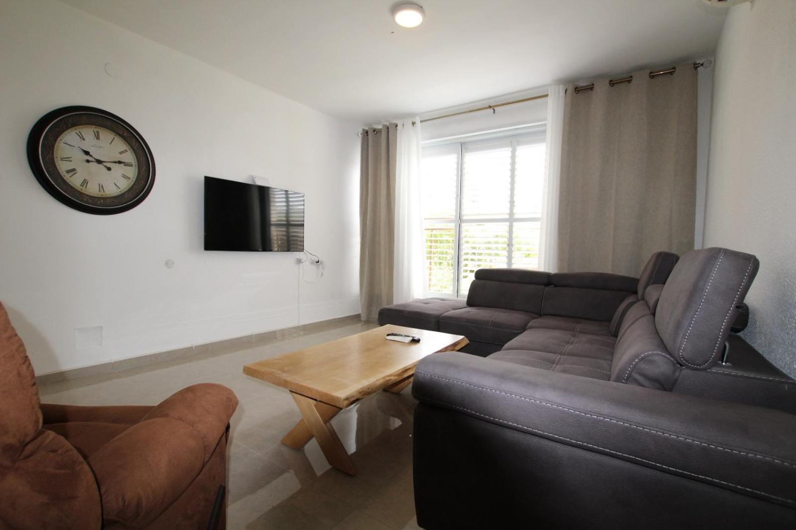 Three-Bedroom Apartment - Photo 6