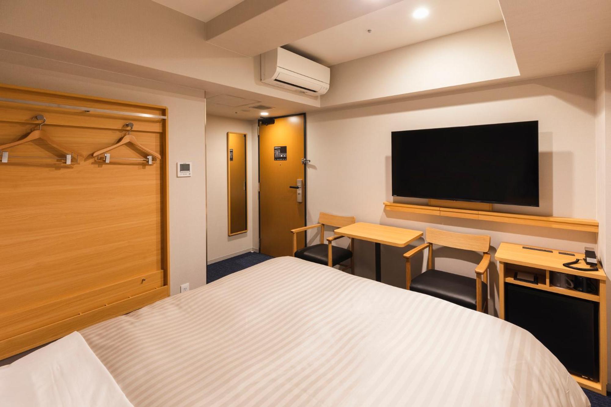 Comfort Double Room with Table - Non-Smoking - Photo 10