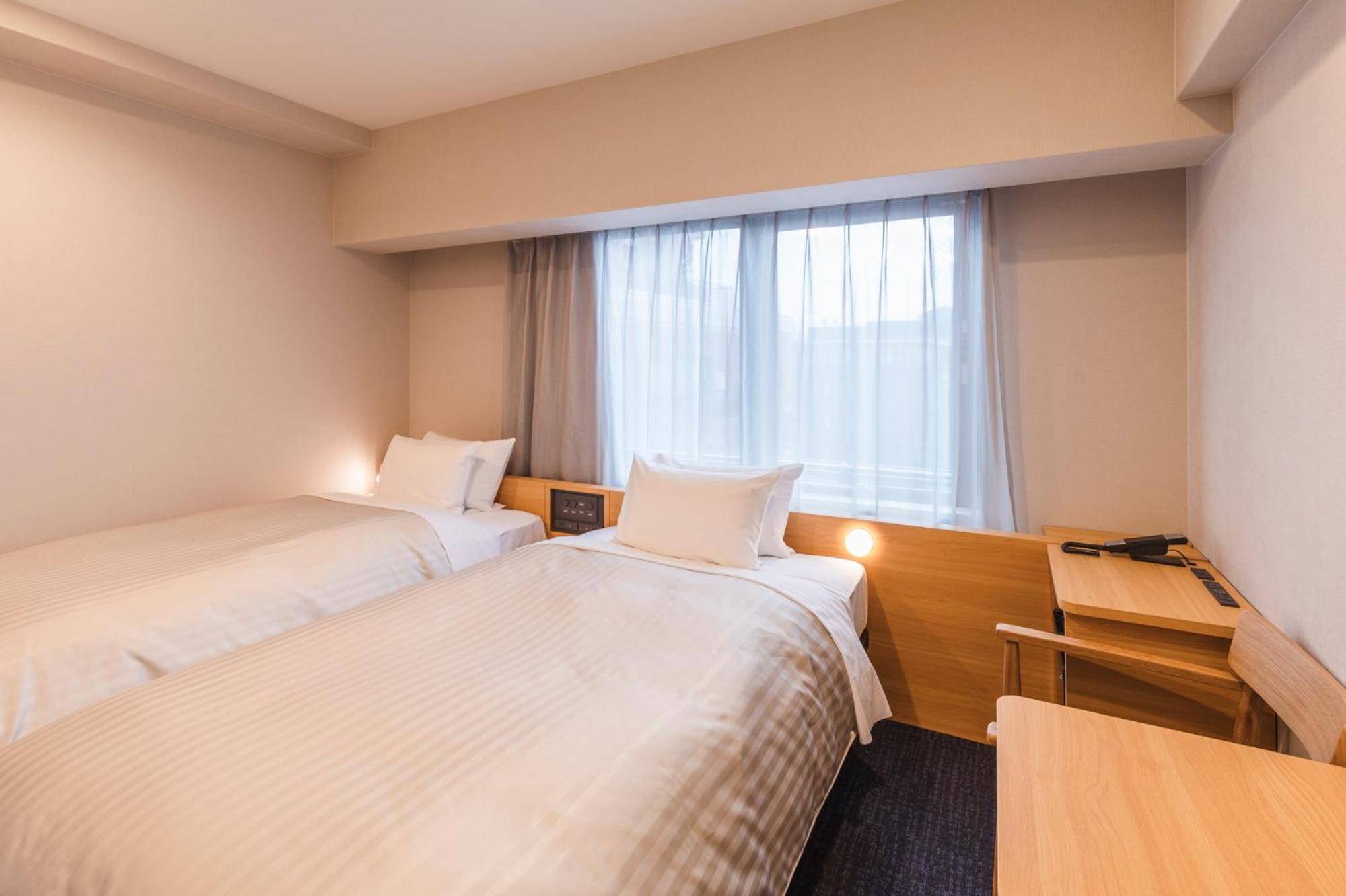 Twin Room - Non-Smoking - Photo 1