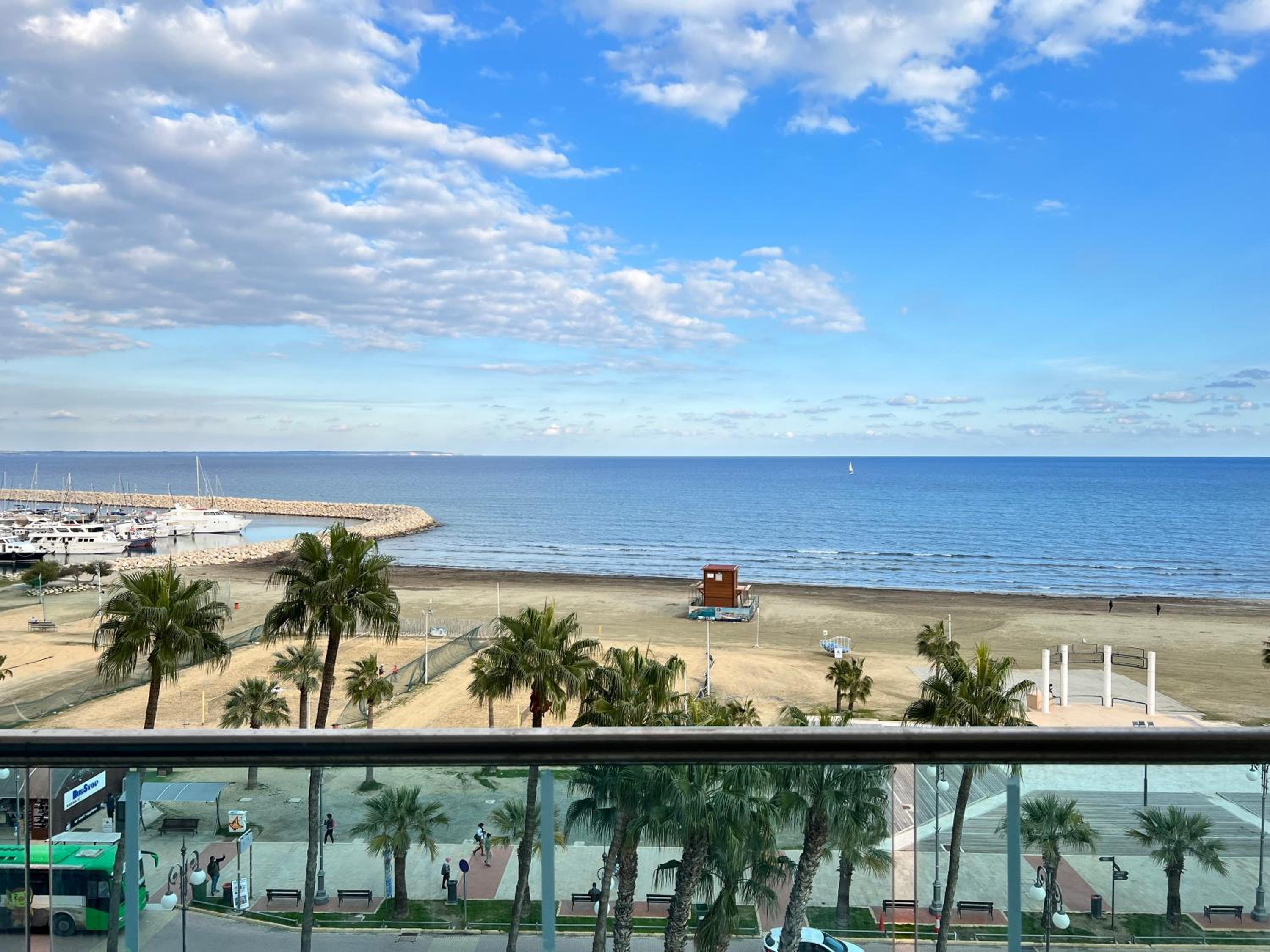 Apartamento con vista al mar
