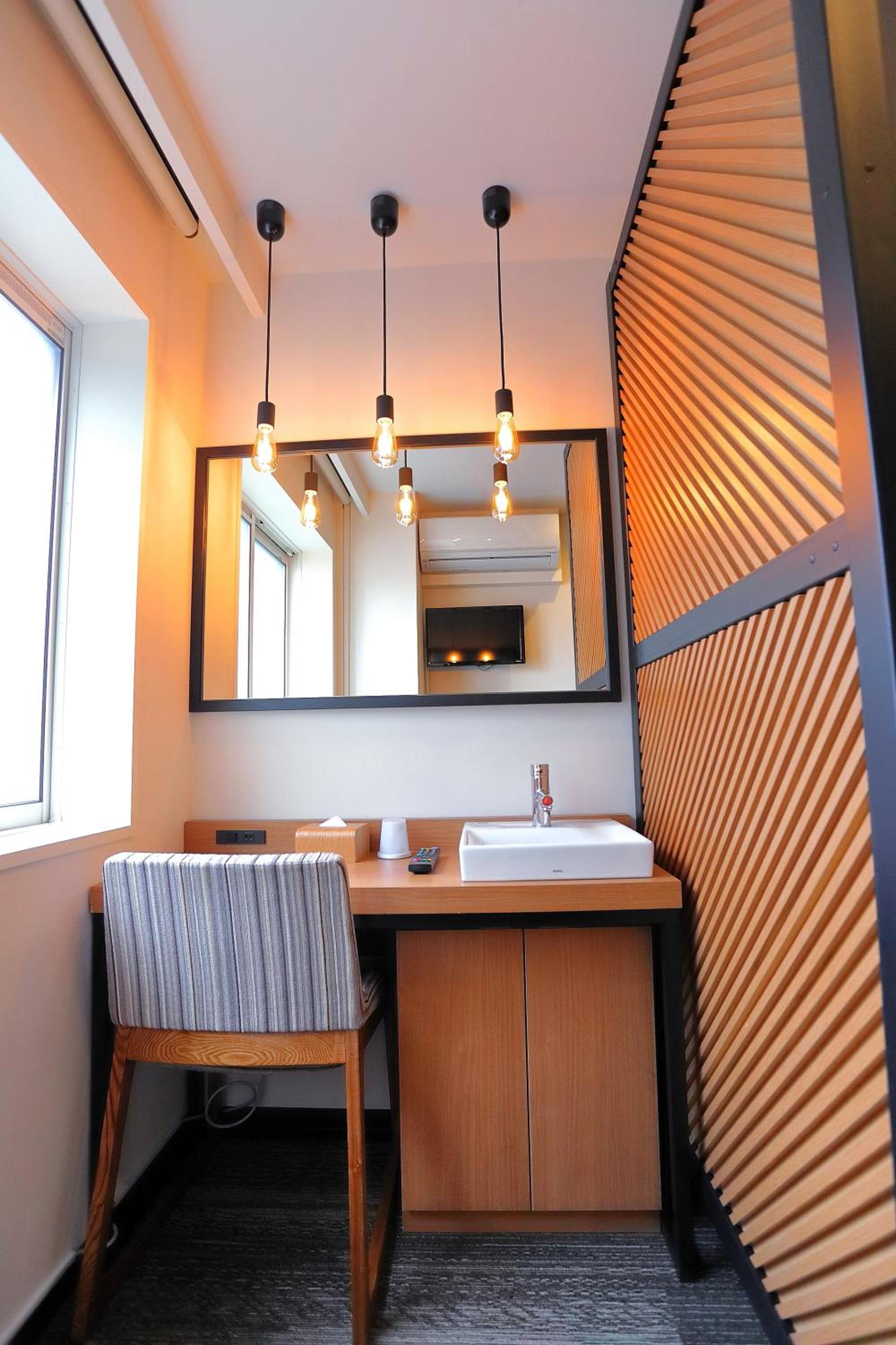 Twin Room - Photo 2