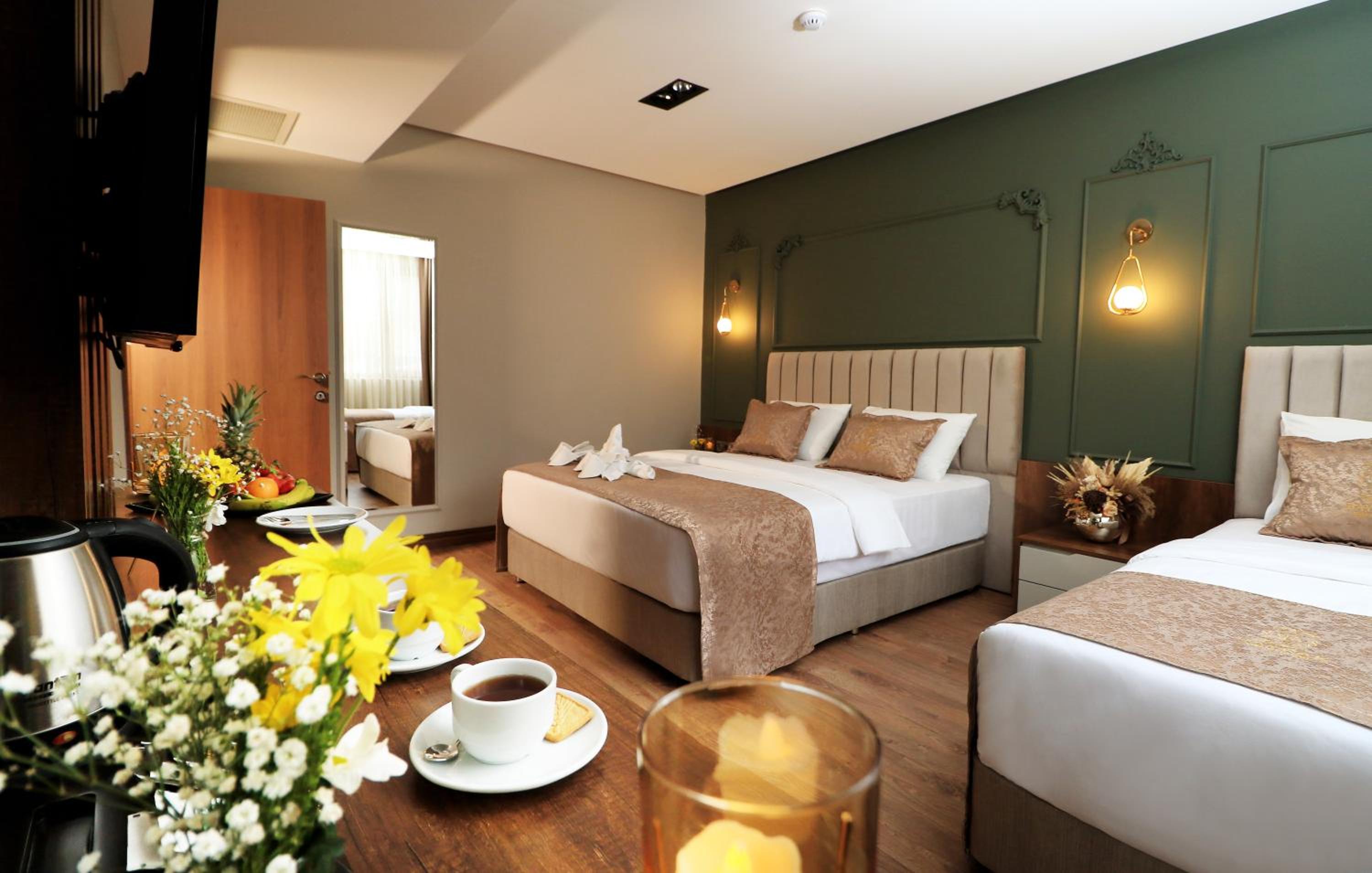 Deluxe Triple Room - Photo 1