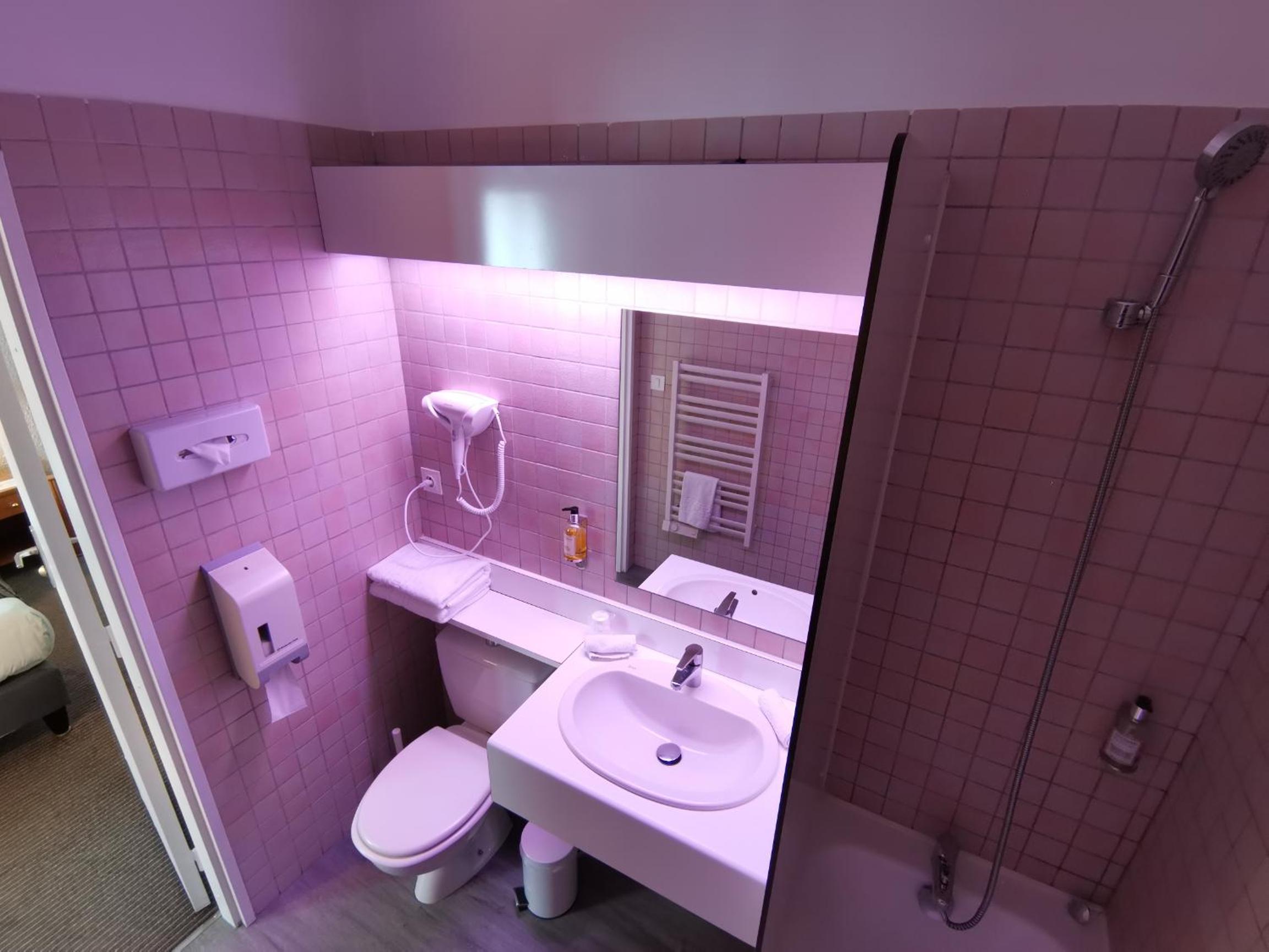 Double Room - Photo 3