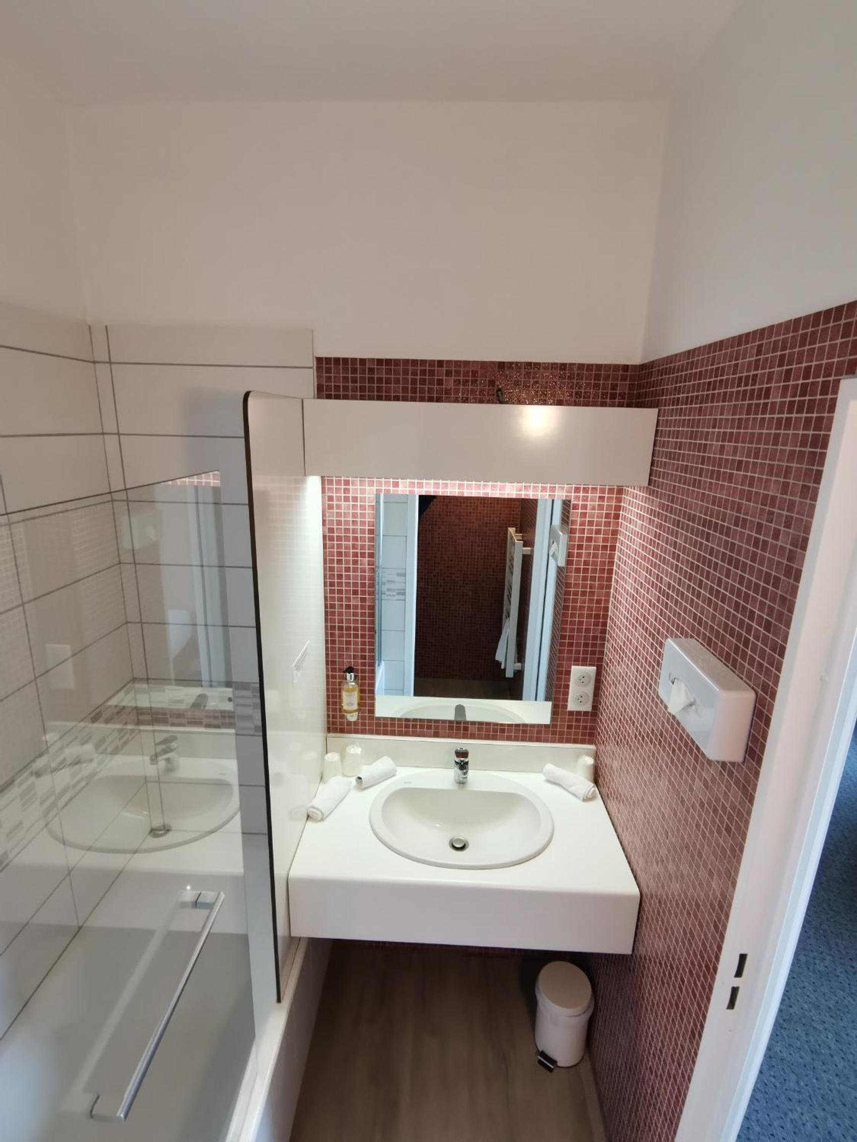Triple Room - Photo 7