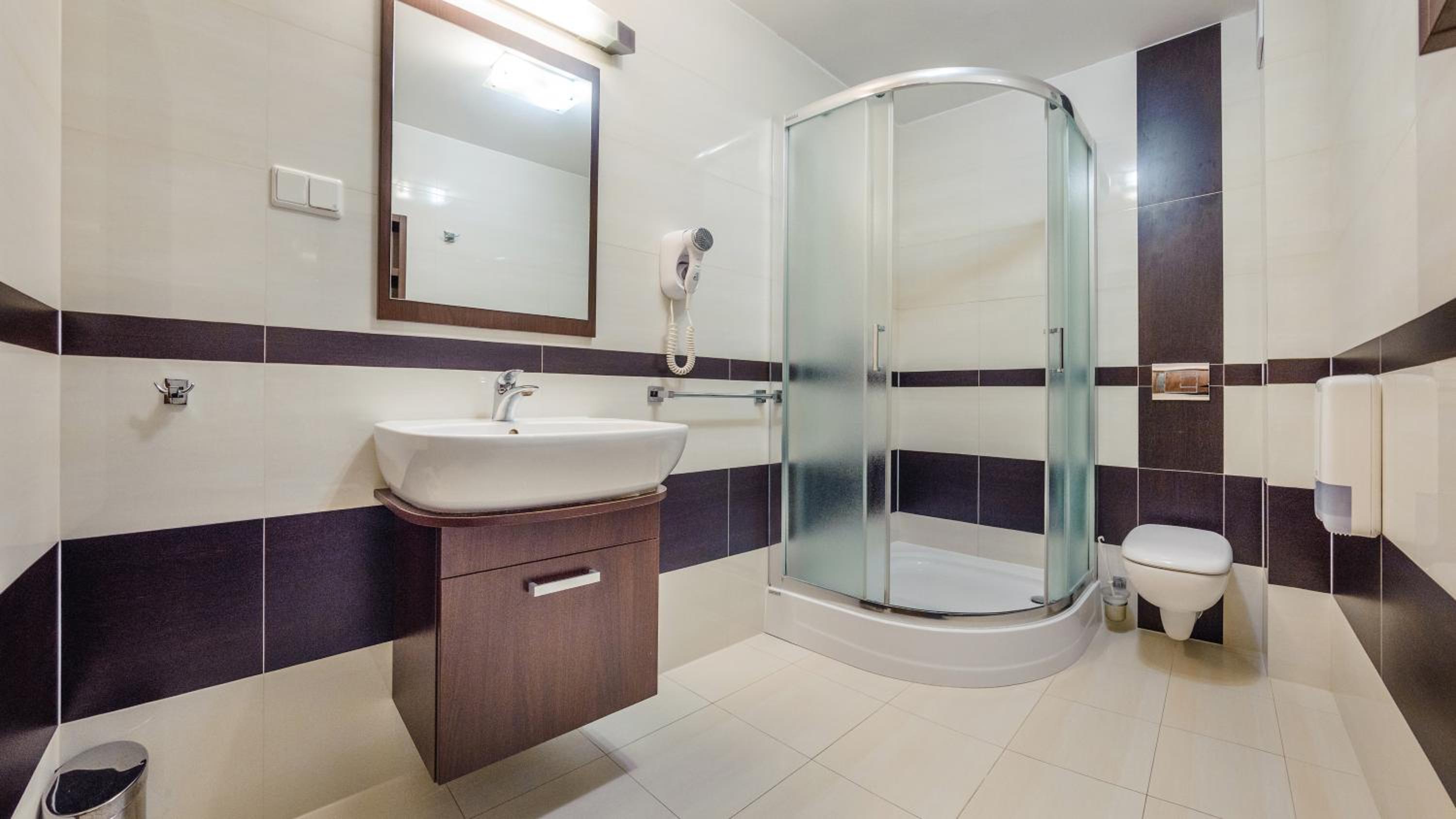 One-Bedroom Apartment - Photo 4