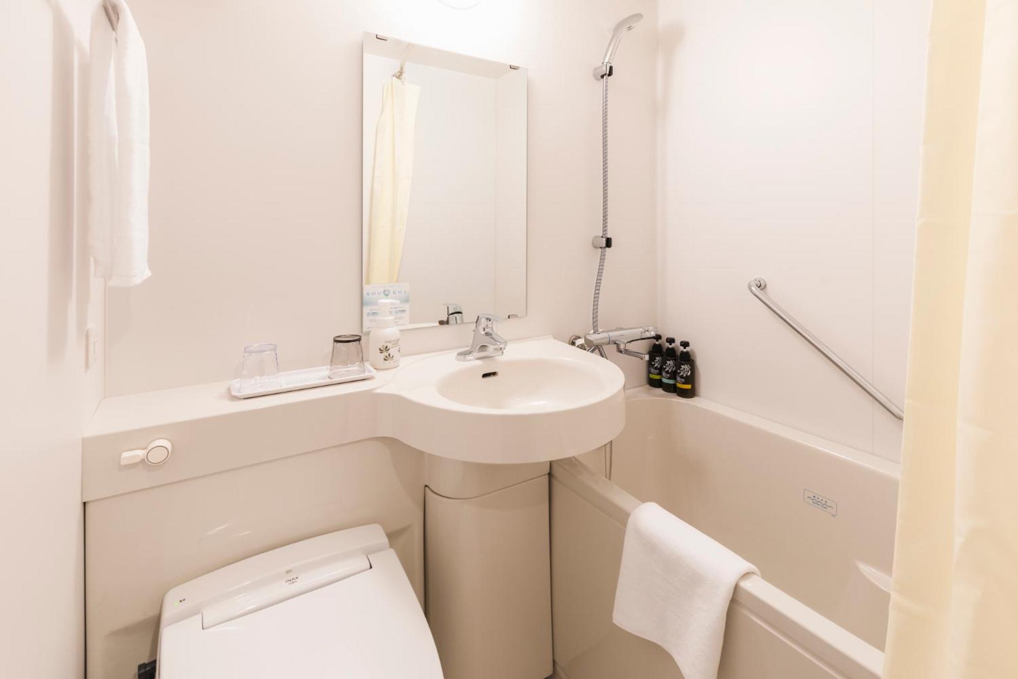 Double Room - Non-Smoking  - Photo 6