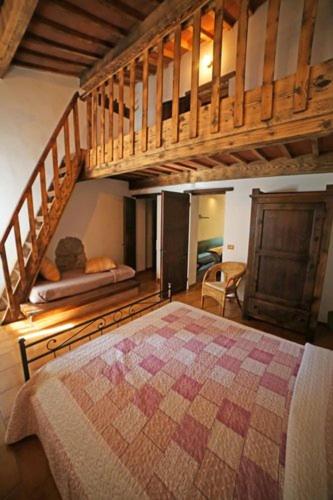 One-Bedroom Apartment (4 Adults) - Split Level photo 1