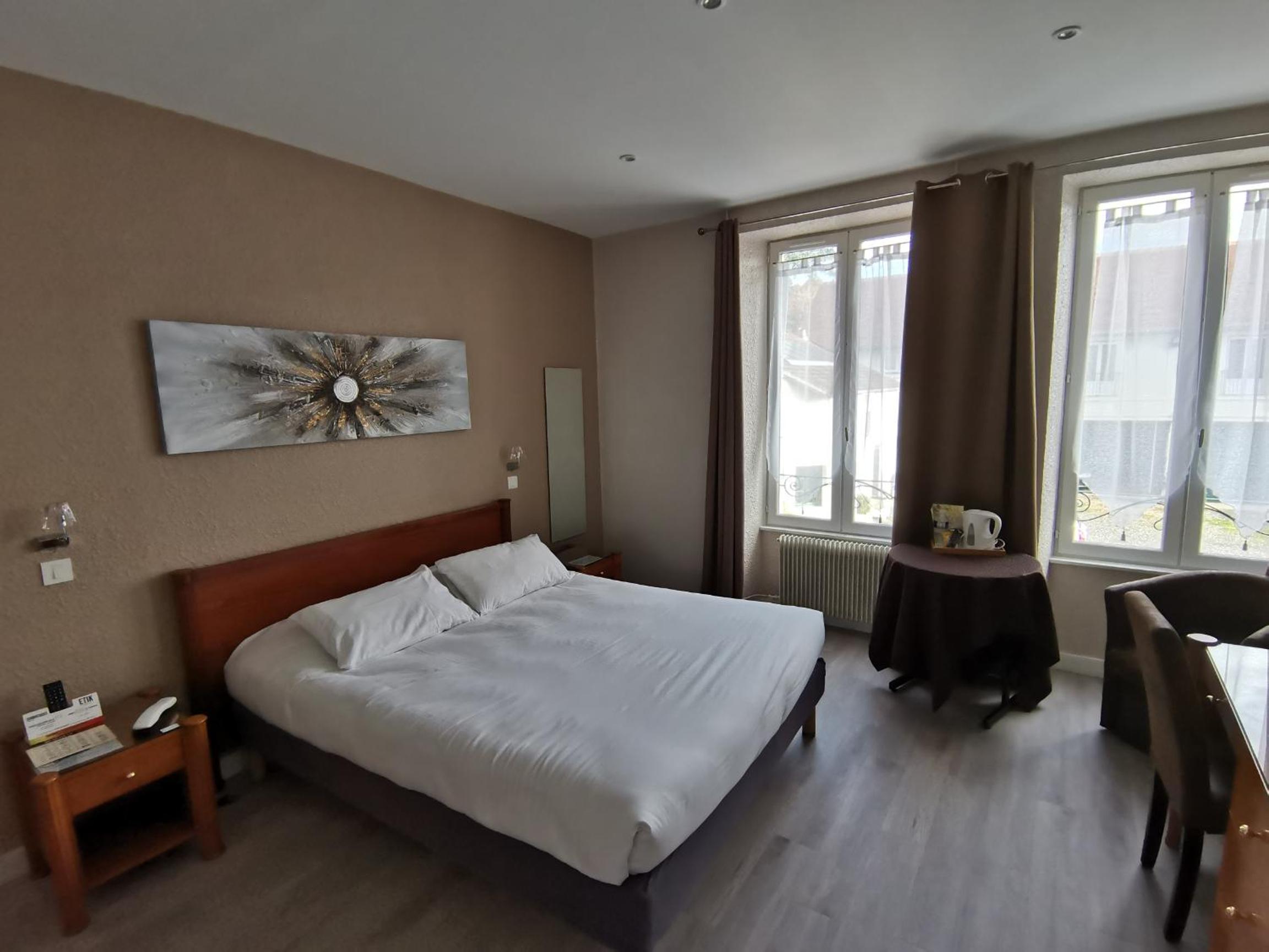 Double Room - Photo 6