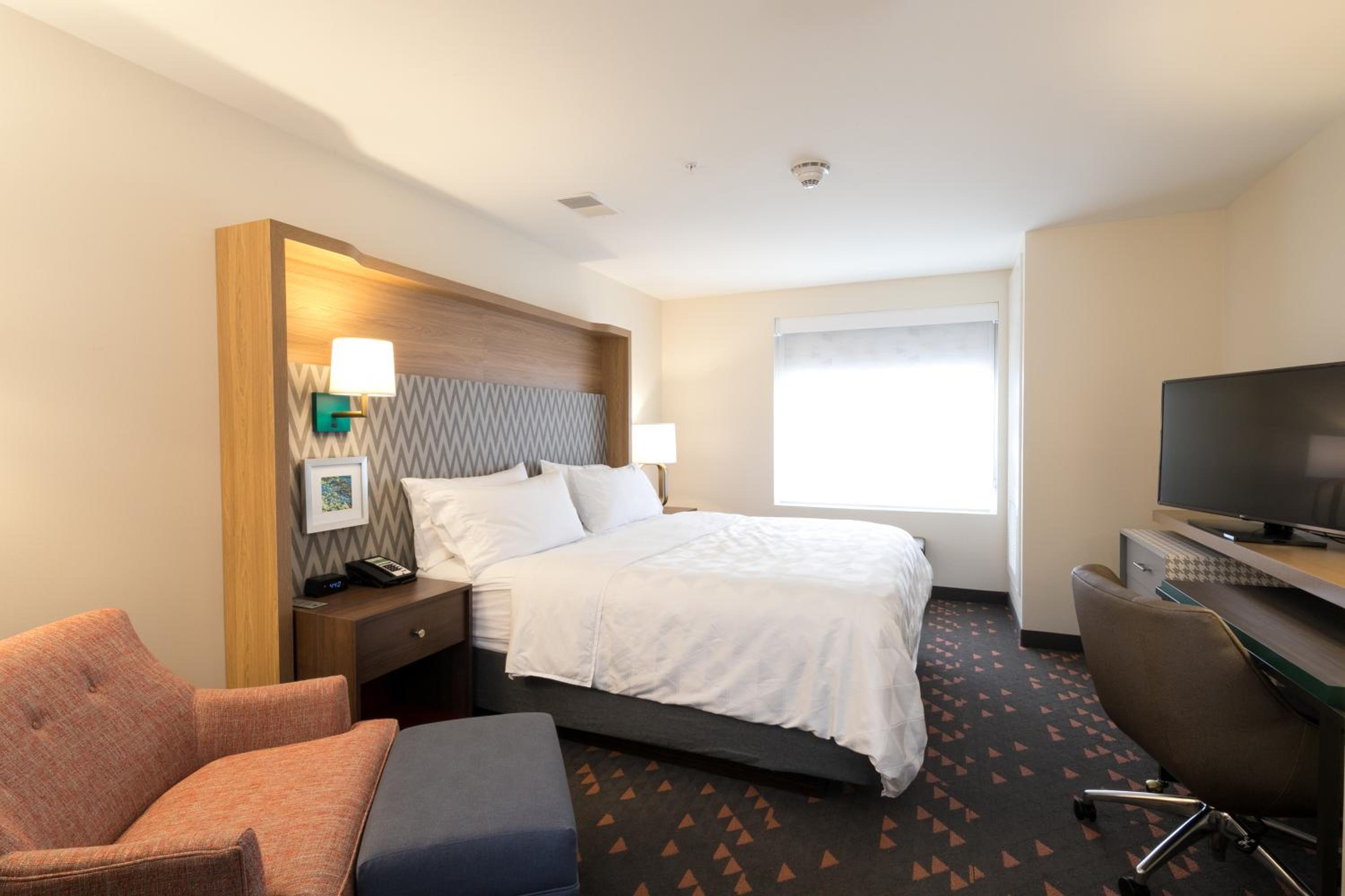 Standard King Room - Photo 1