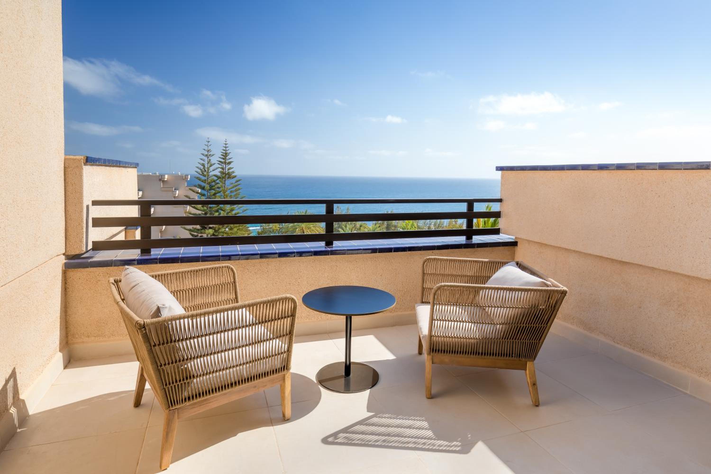 Deluxe Double Room with Sea View photo 2