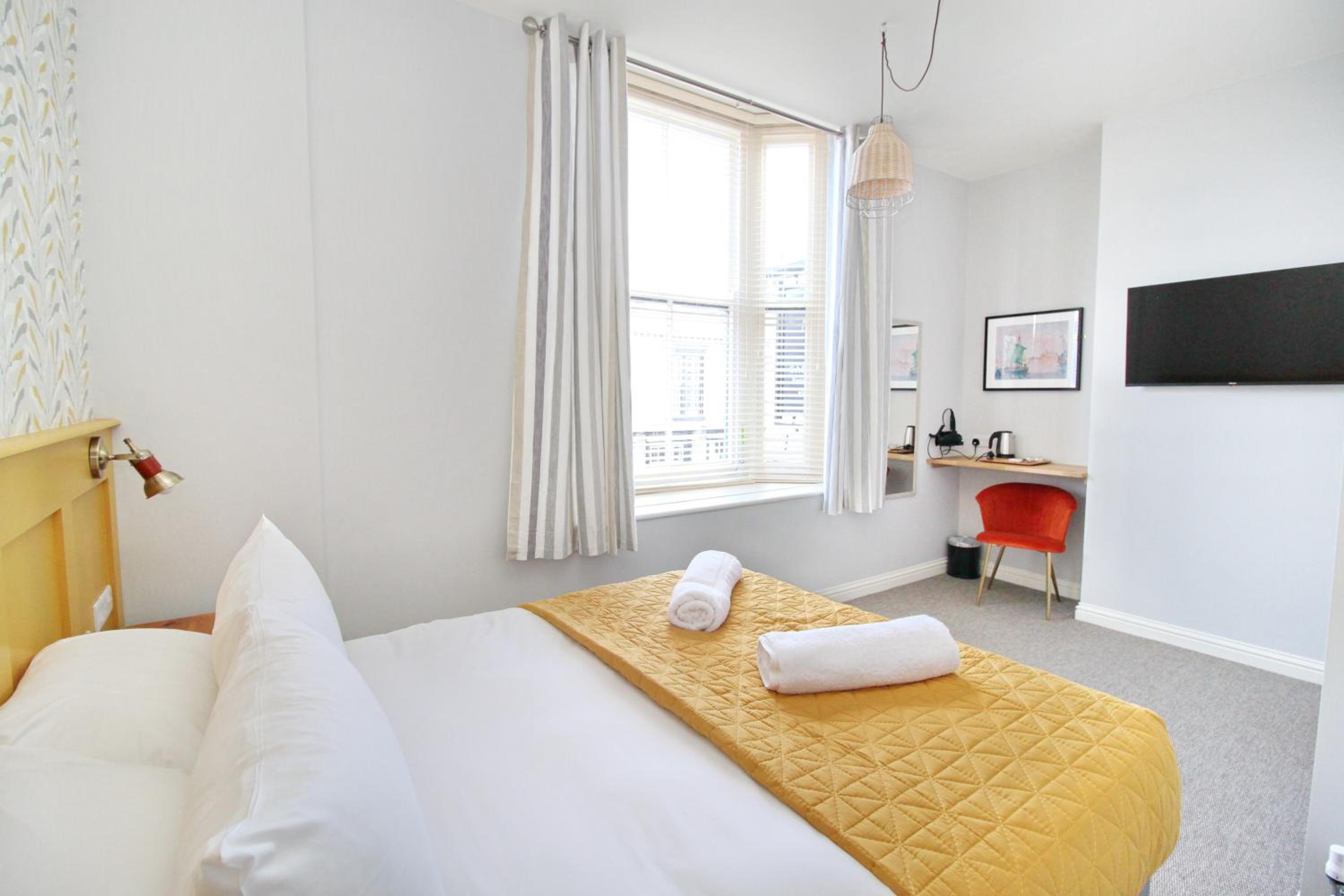 Large Double Room photo 1