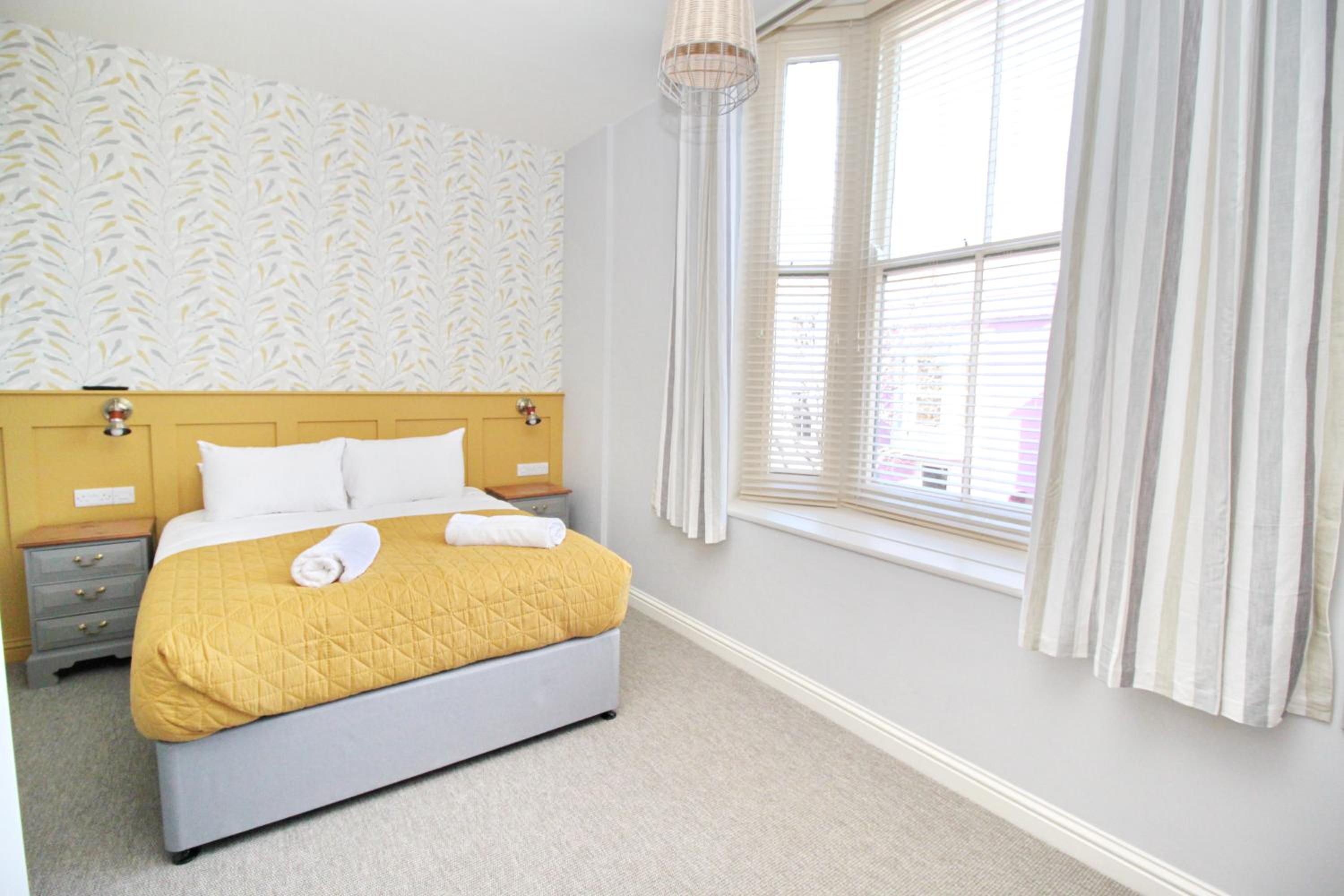 Large Double Room photo 2