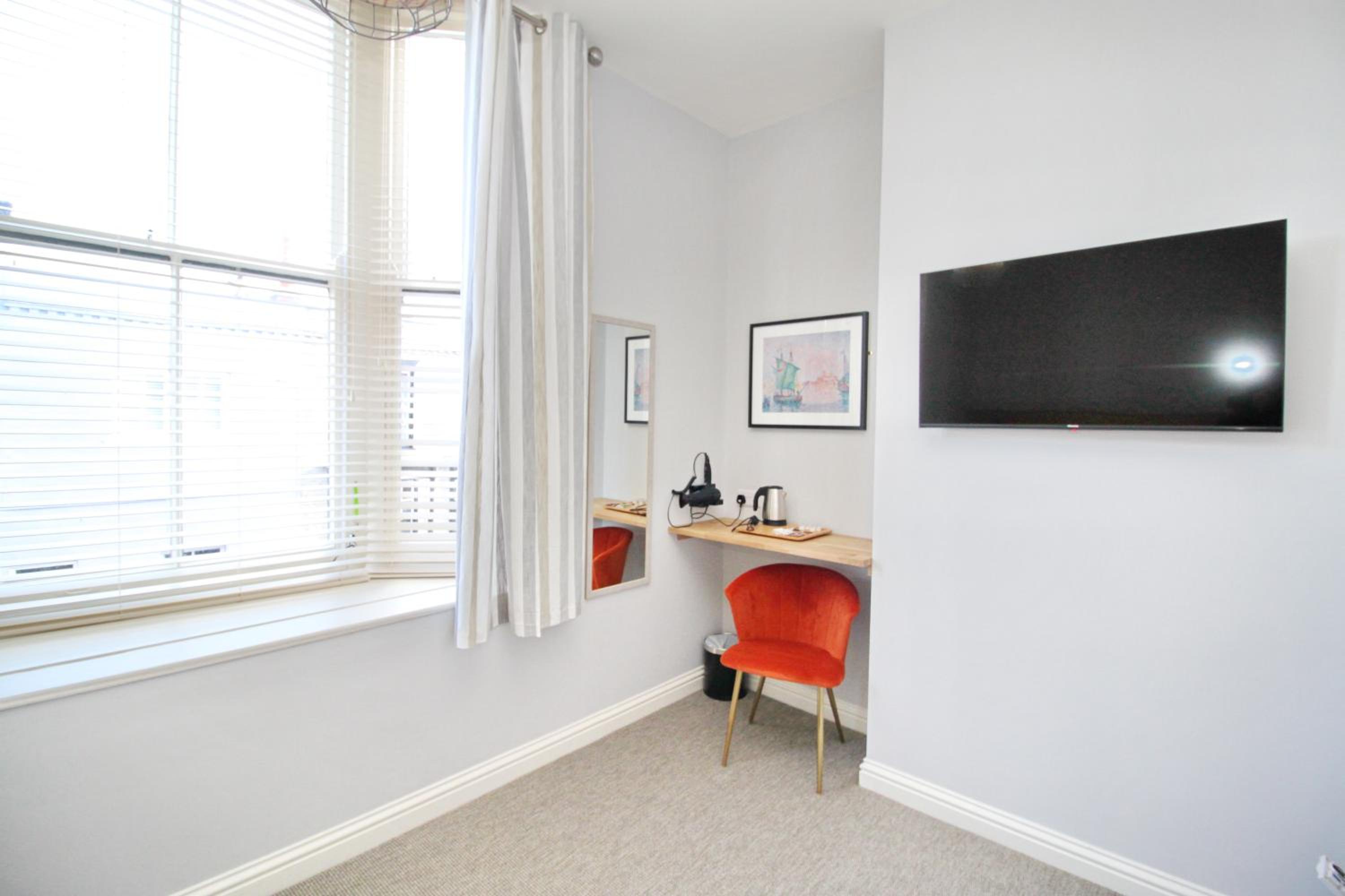 Large Double Room photo 3