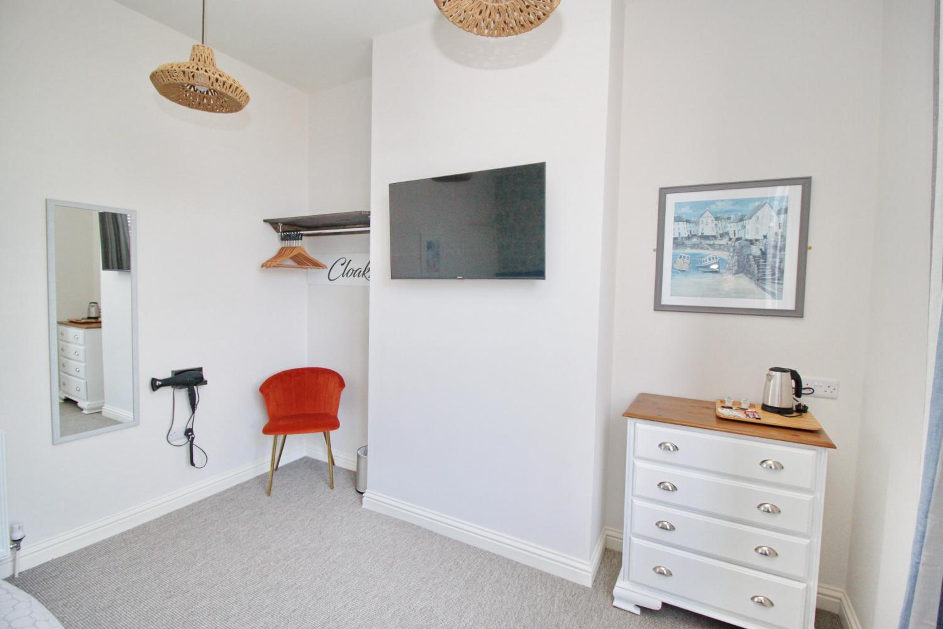 Deluxe Family Suite photo 2