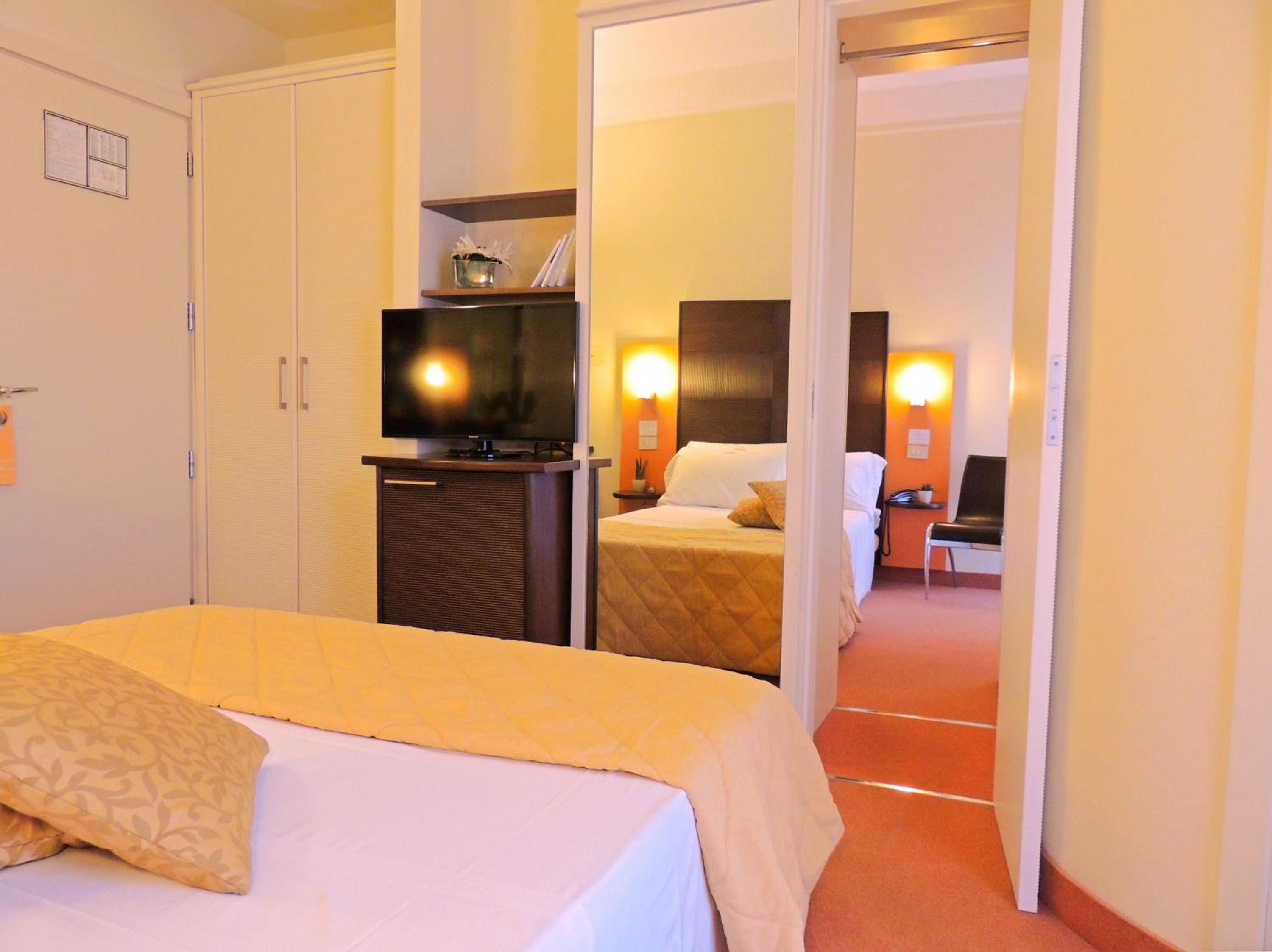 Economy Double Room - Photo 4