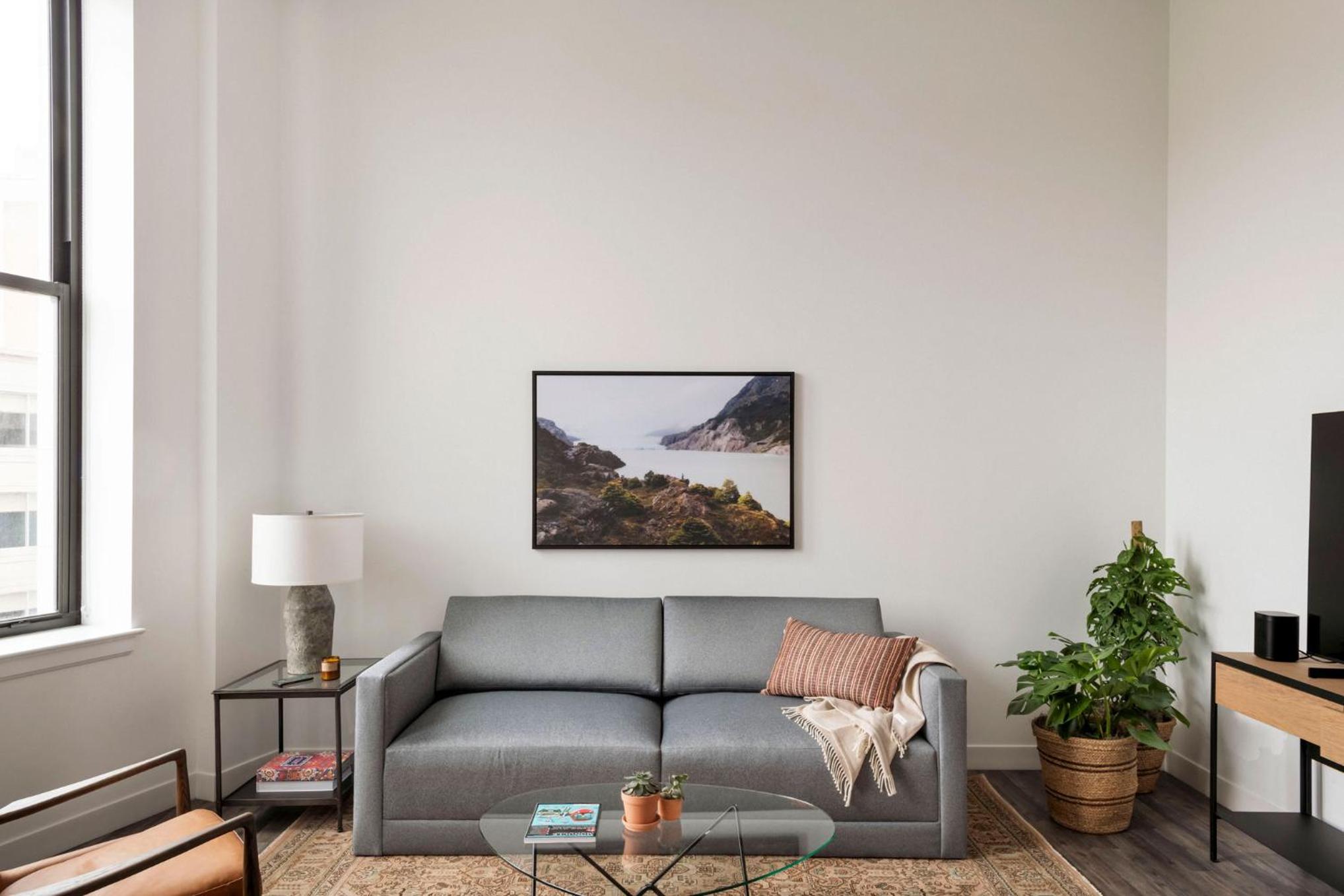 One-Bedroom Apartment - Photo 15