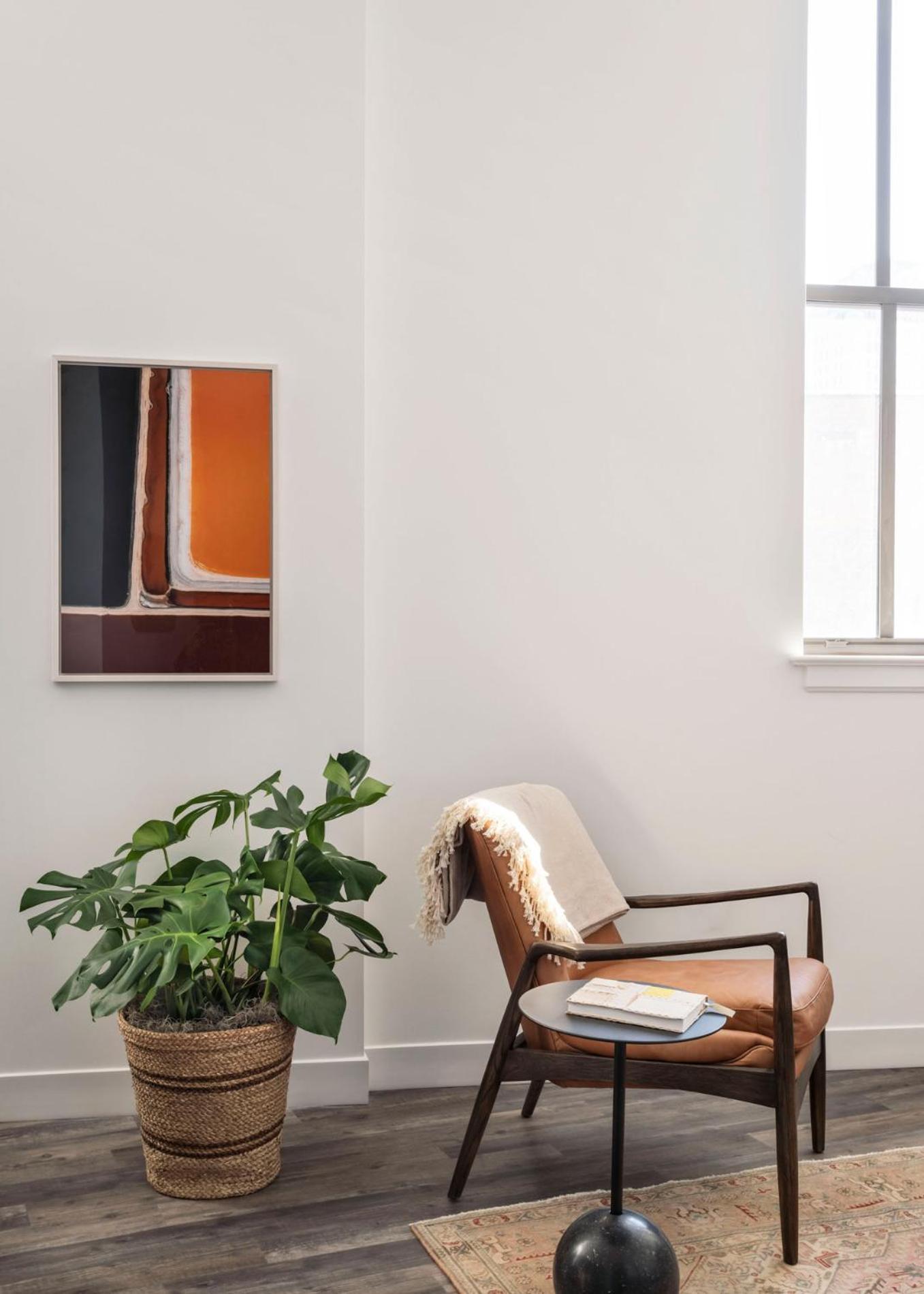 One-Bedroom Apartment - Photo 12