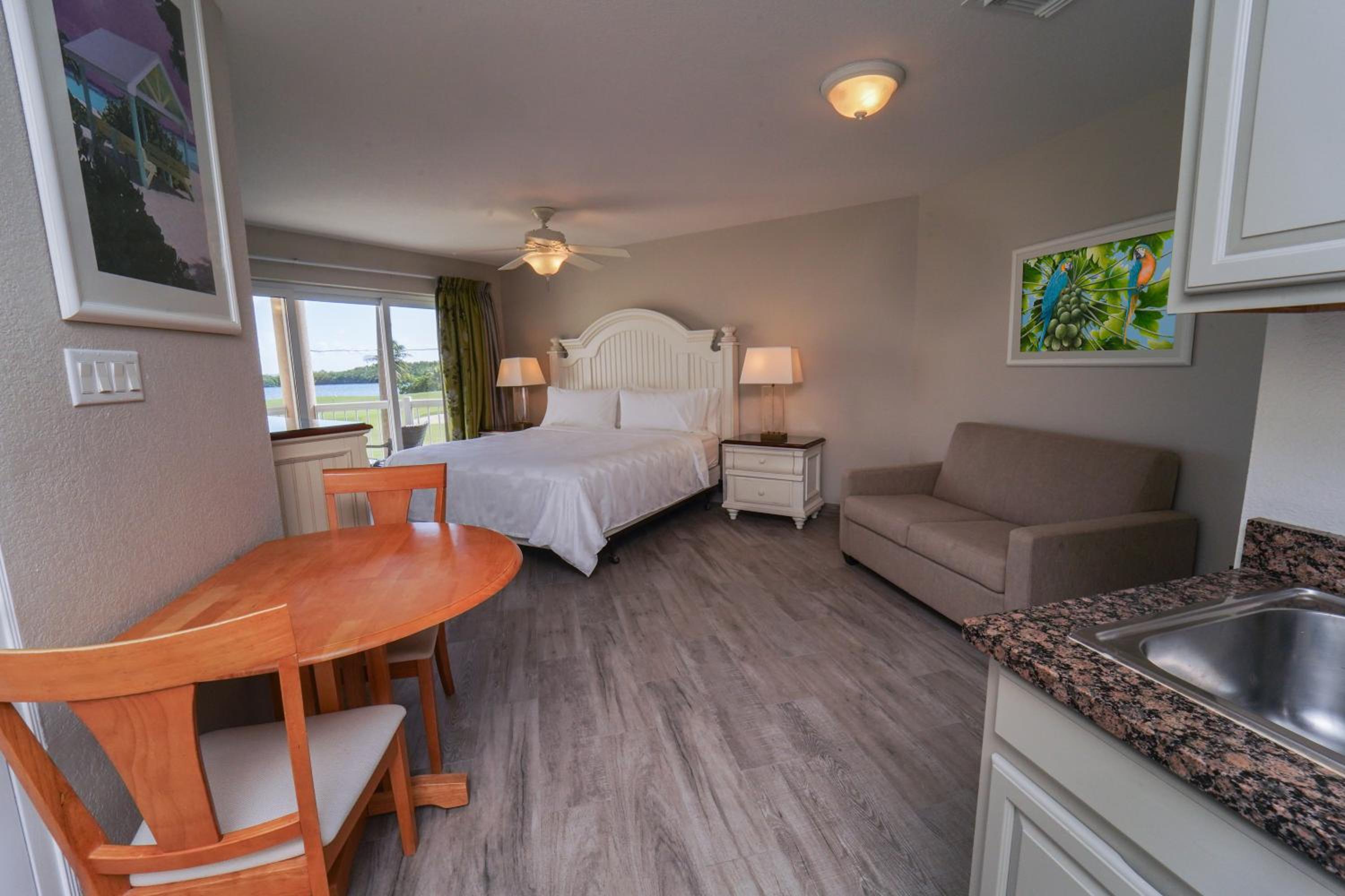 Studio Queen – Ocean View
