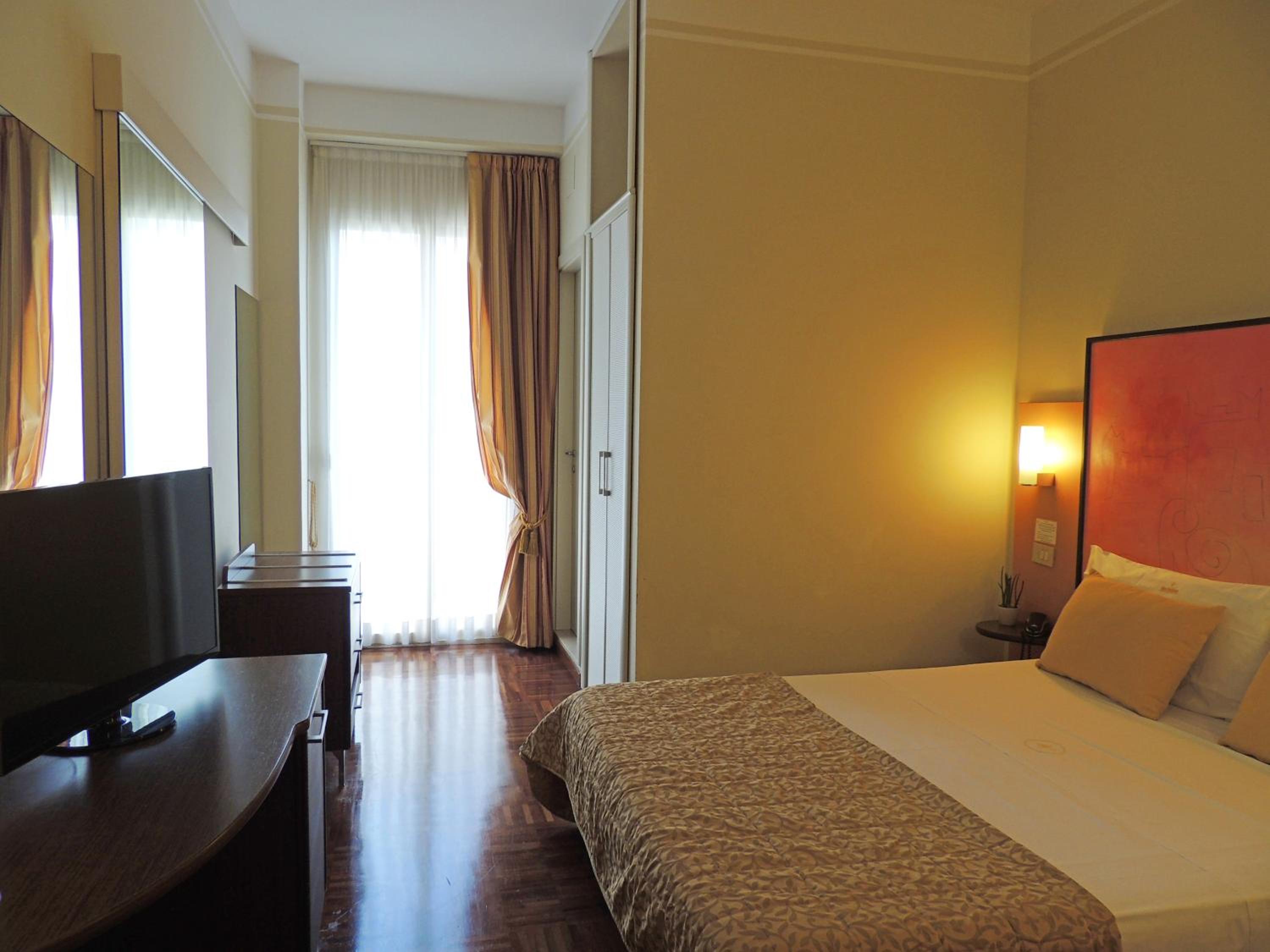 Standard Double Room - Photo 5
