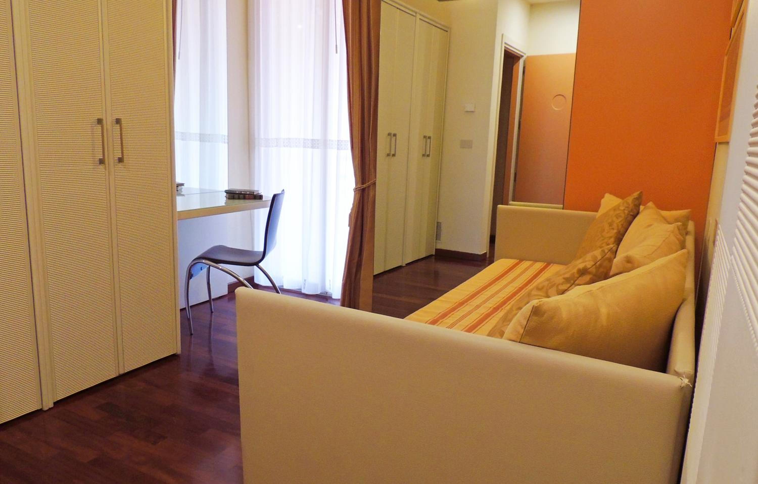 Suite - Photo 6