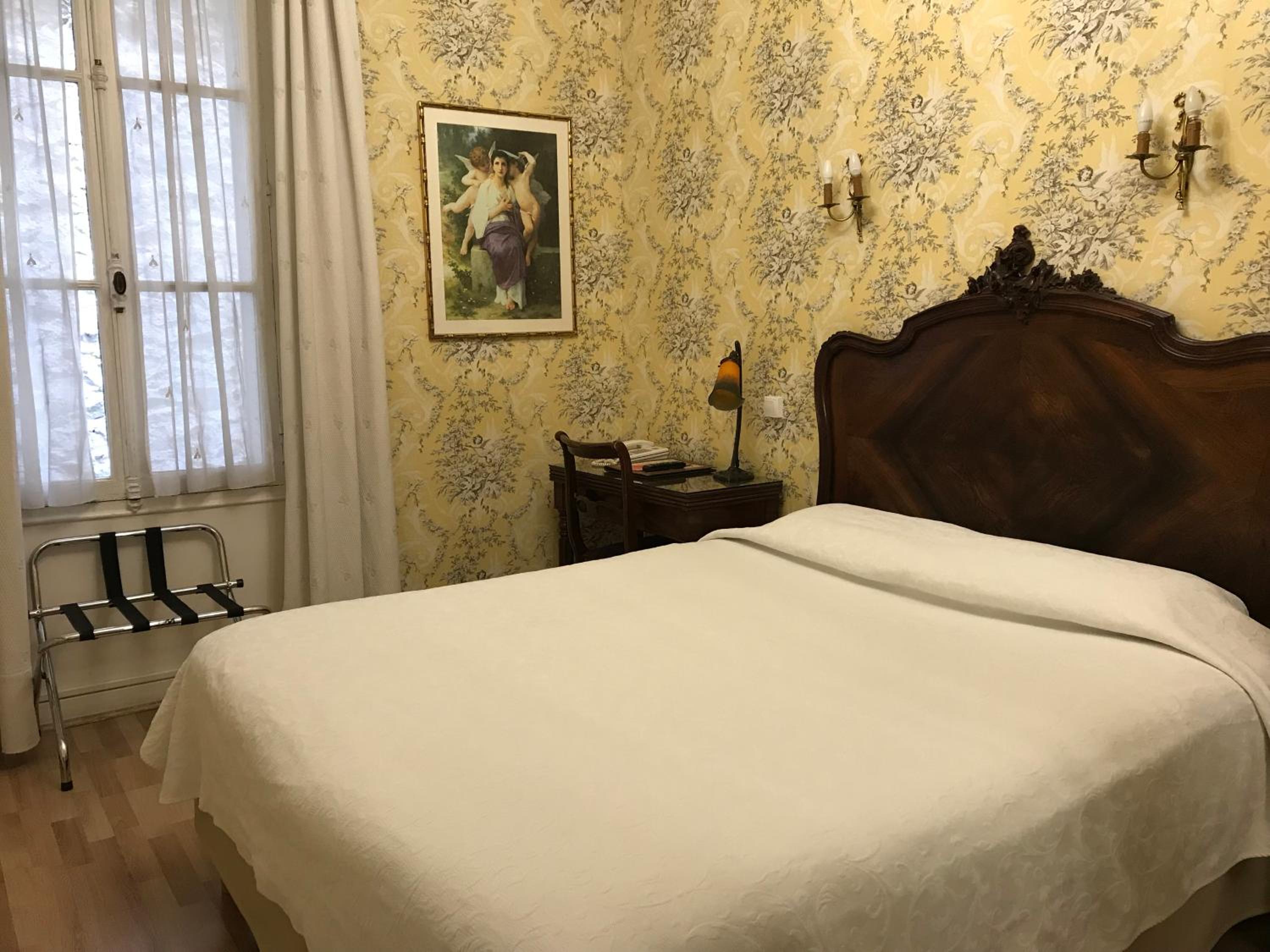 Small Single Room photo 3