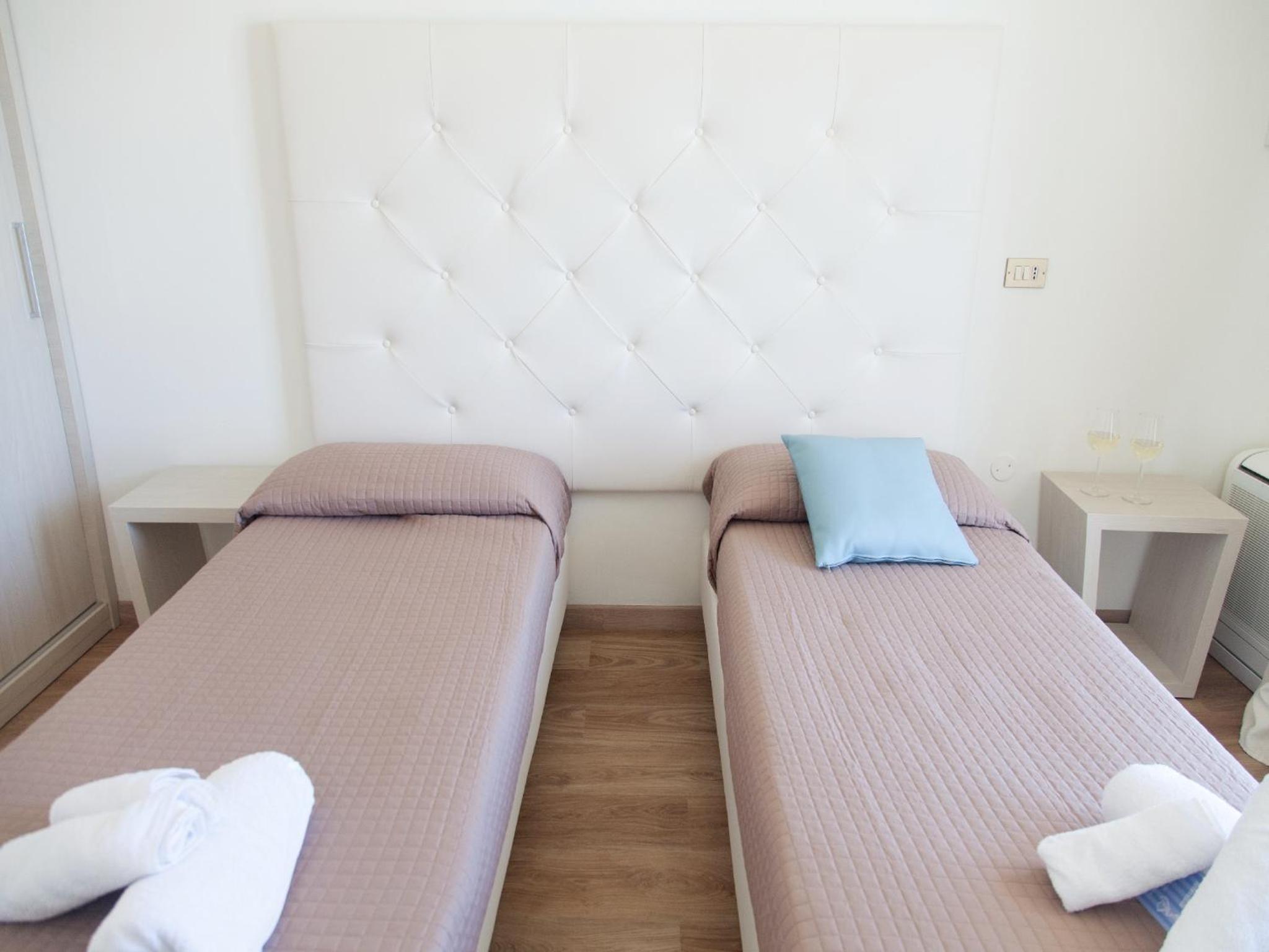 Double or Twin Room - Photo 6