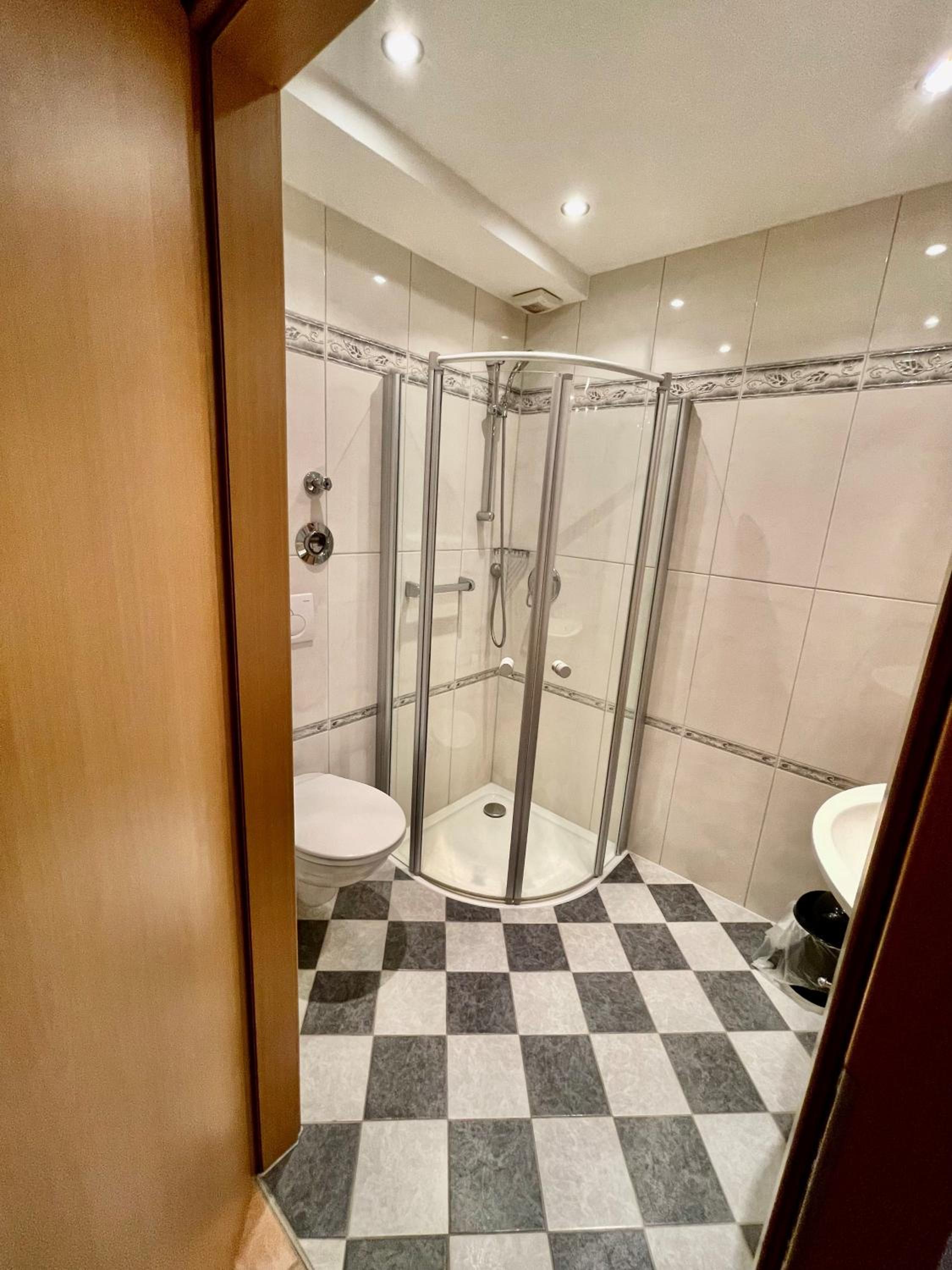 Two-Bedroom Apartment - Photo 6