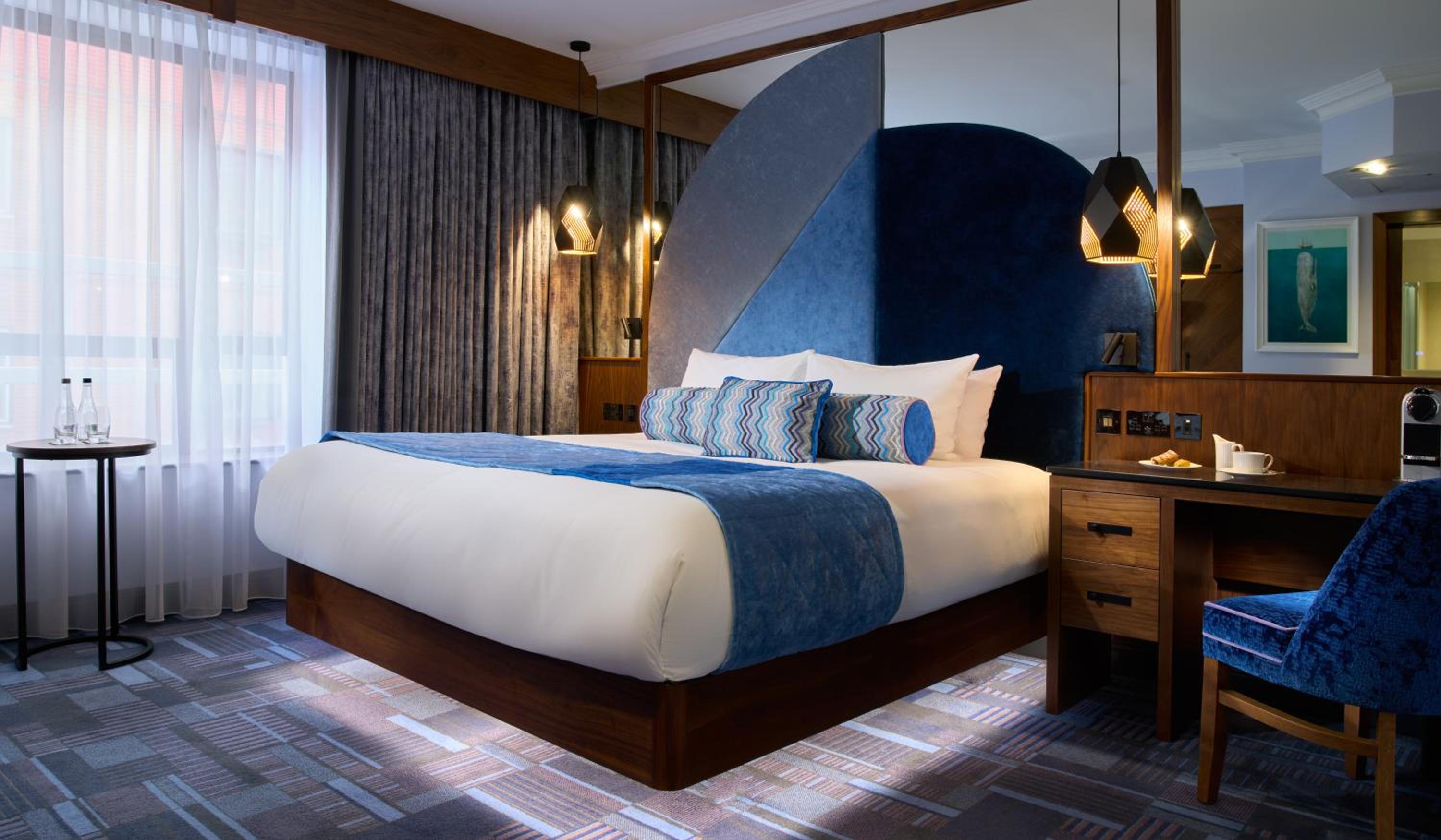 Deluxe King Room photo 1