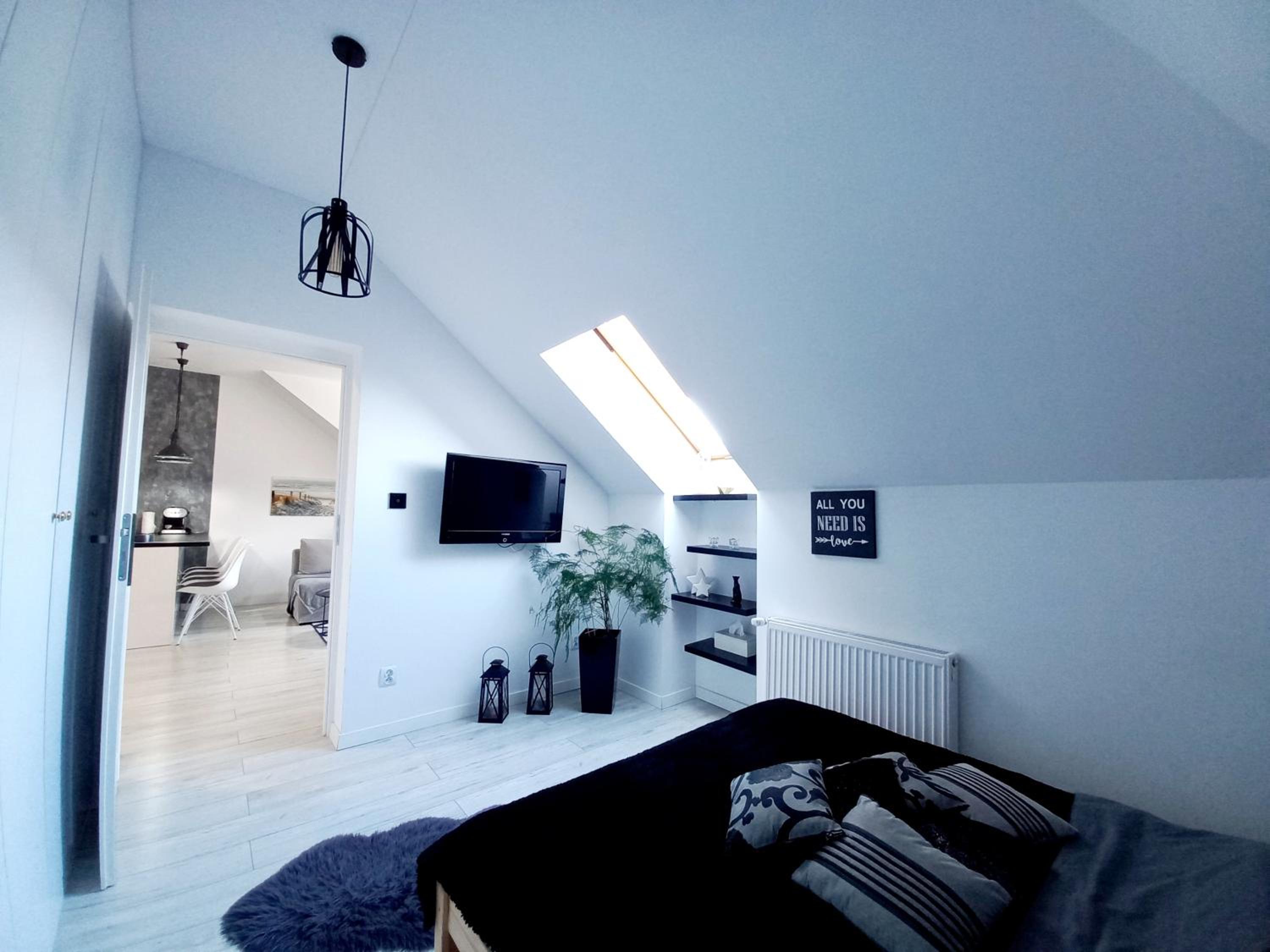One-Bedroom Apartment - Photo 5