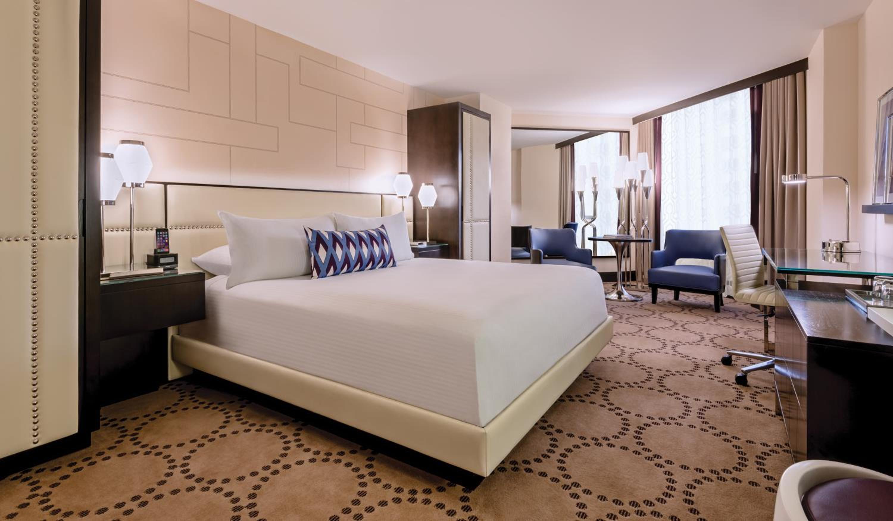 Valley Tower Deluxe Room, 1 King Bed, Non-Smoking - Photo 4