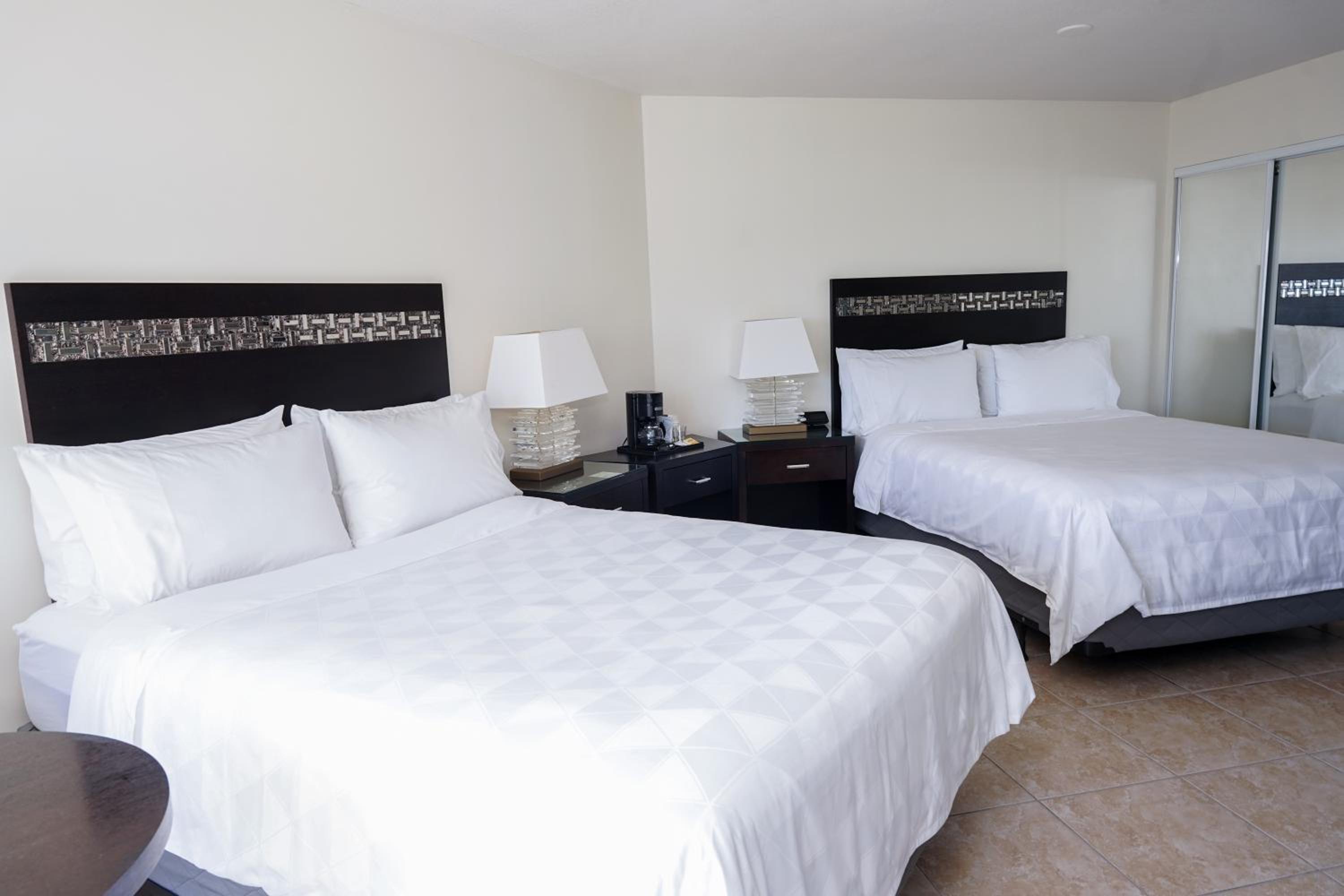 Standard Queen Room with Two Queen Beds and Ocean View