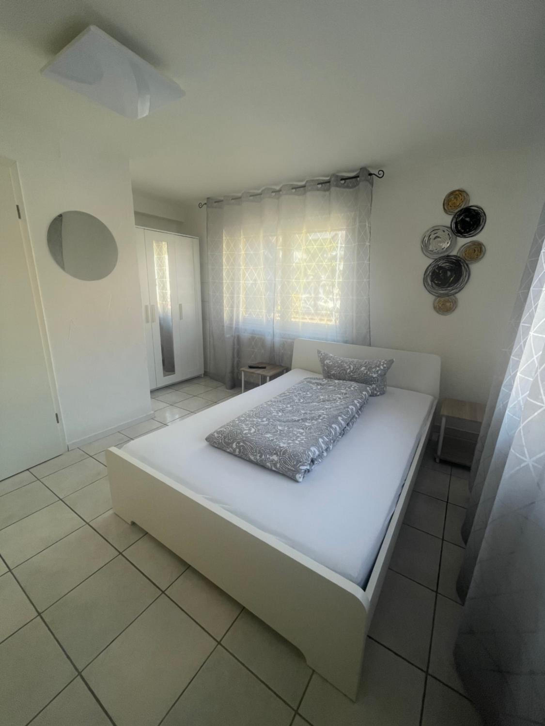 Deluxe Double Room with Shower - Photo 6