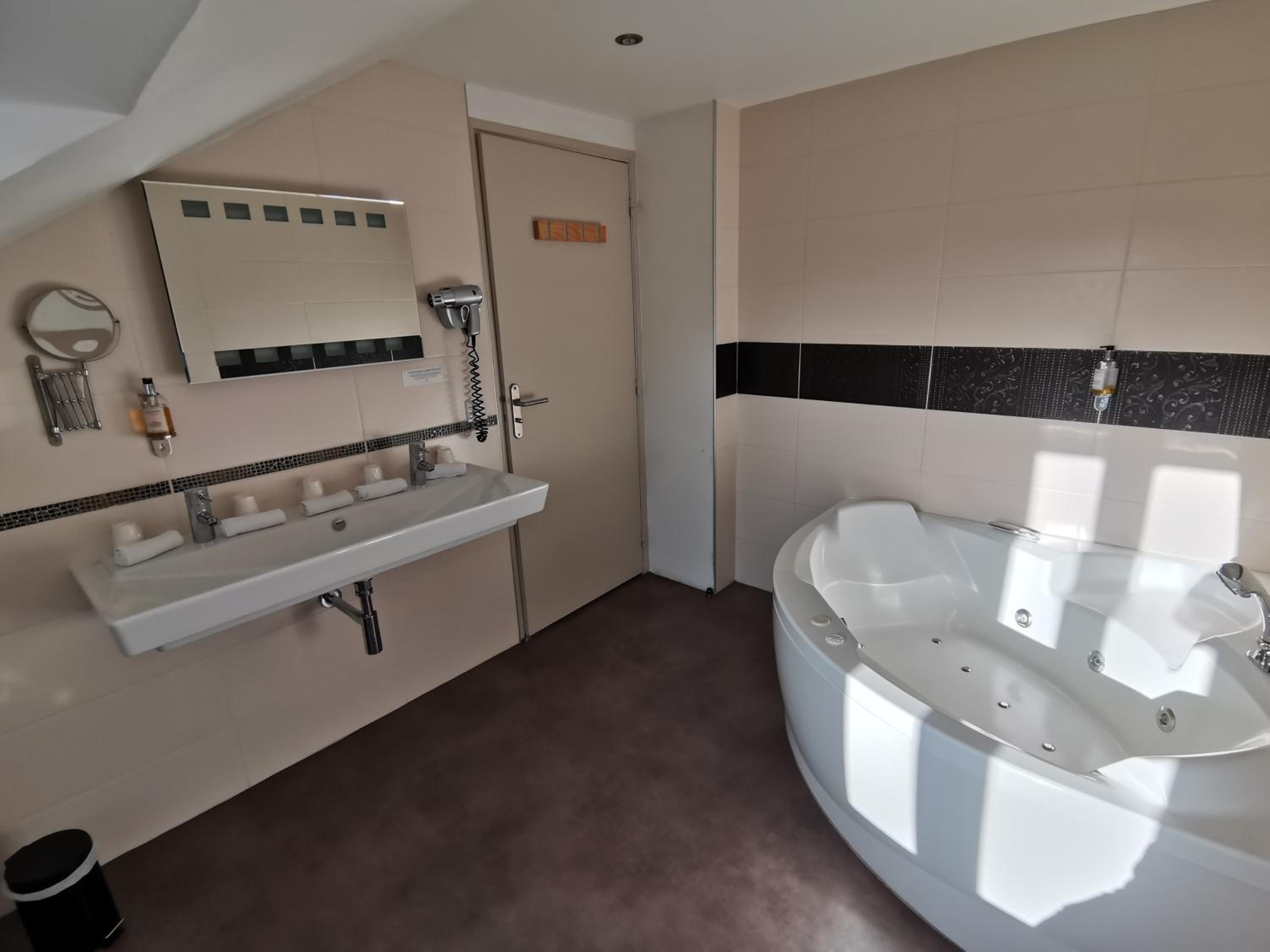 Junior Suite - Photo 3