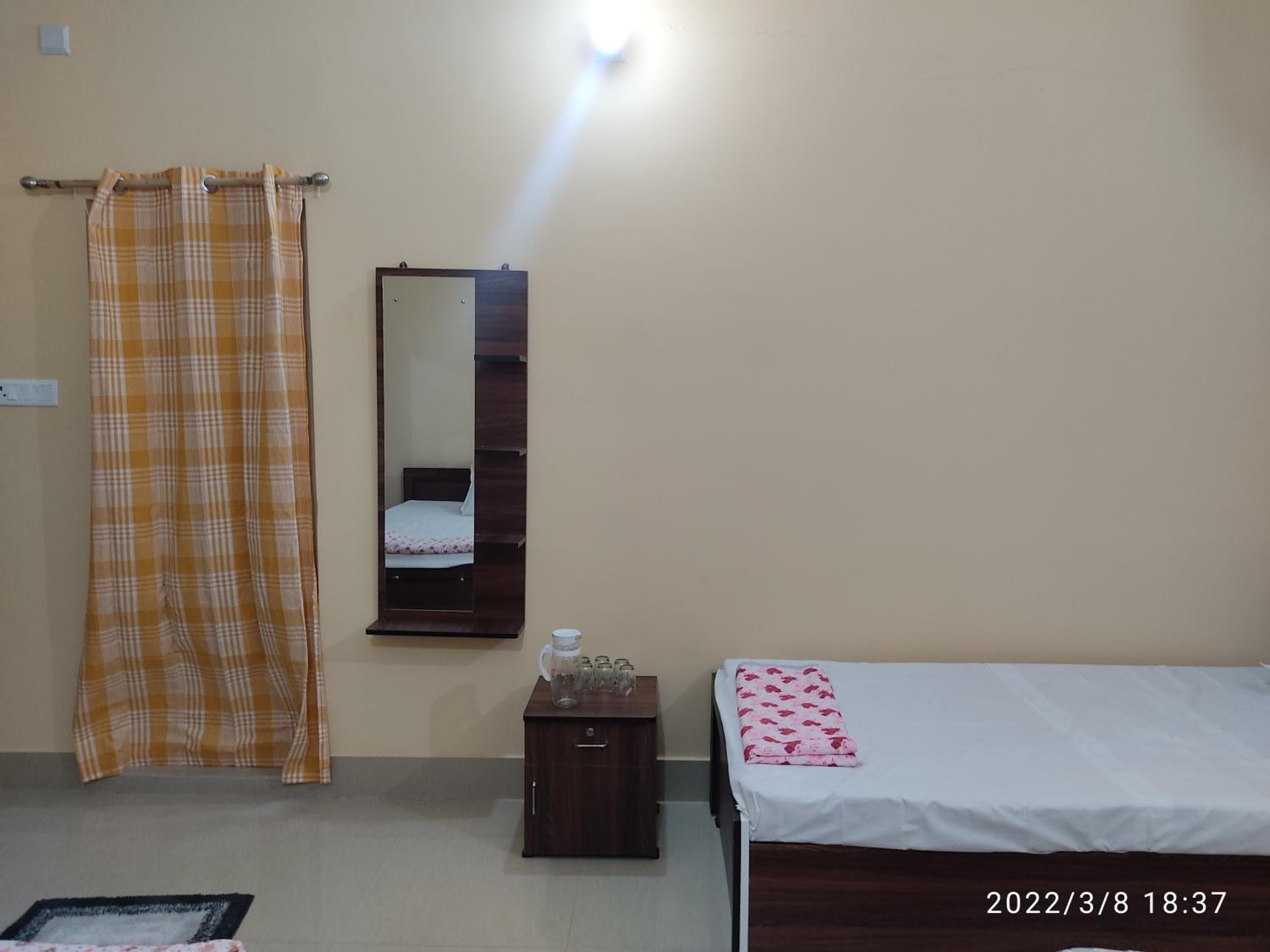 Family Room - Photo 9
