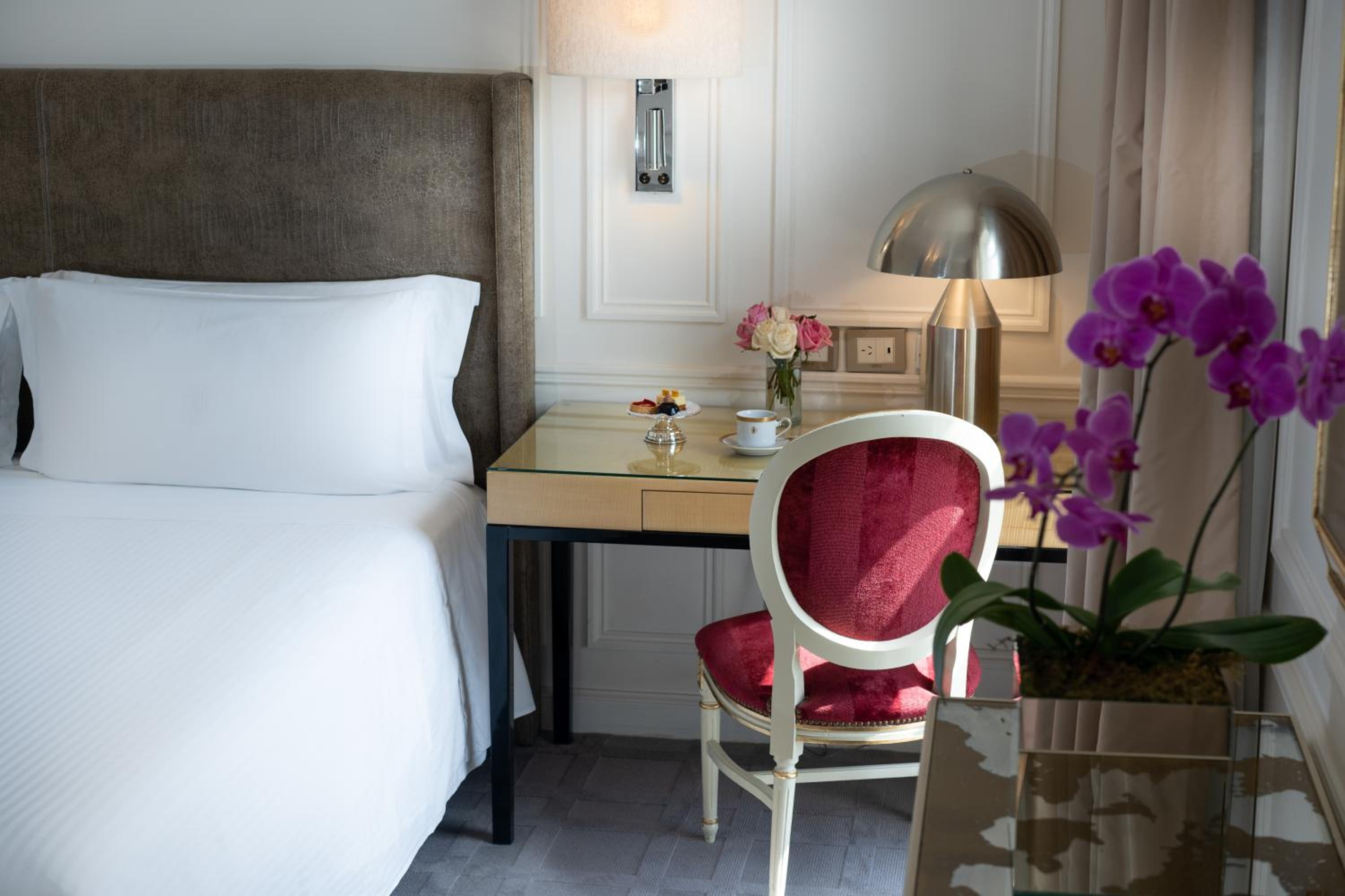 Premier Palace Double Room thumbnail 5