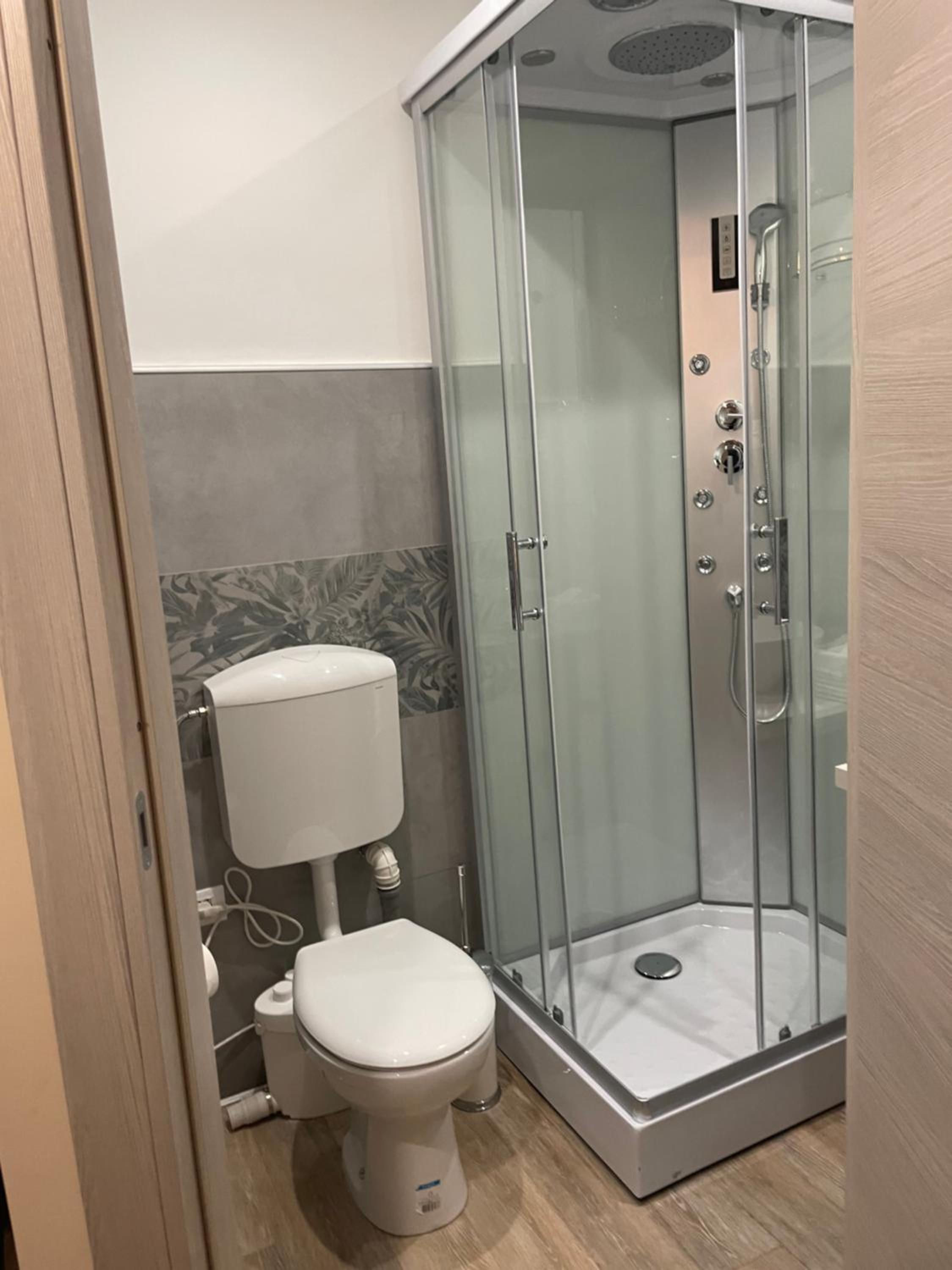 Double or Twin Room - Photo 6
