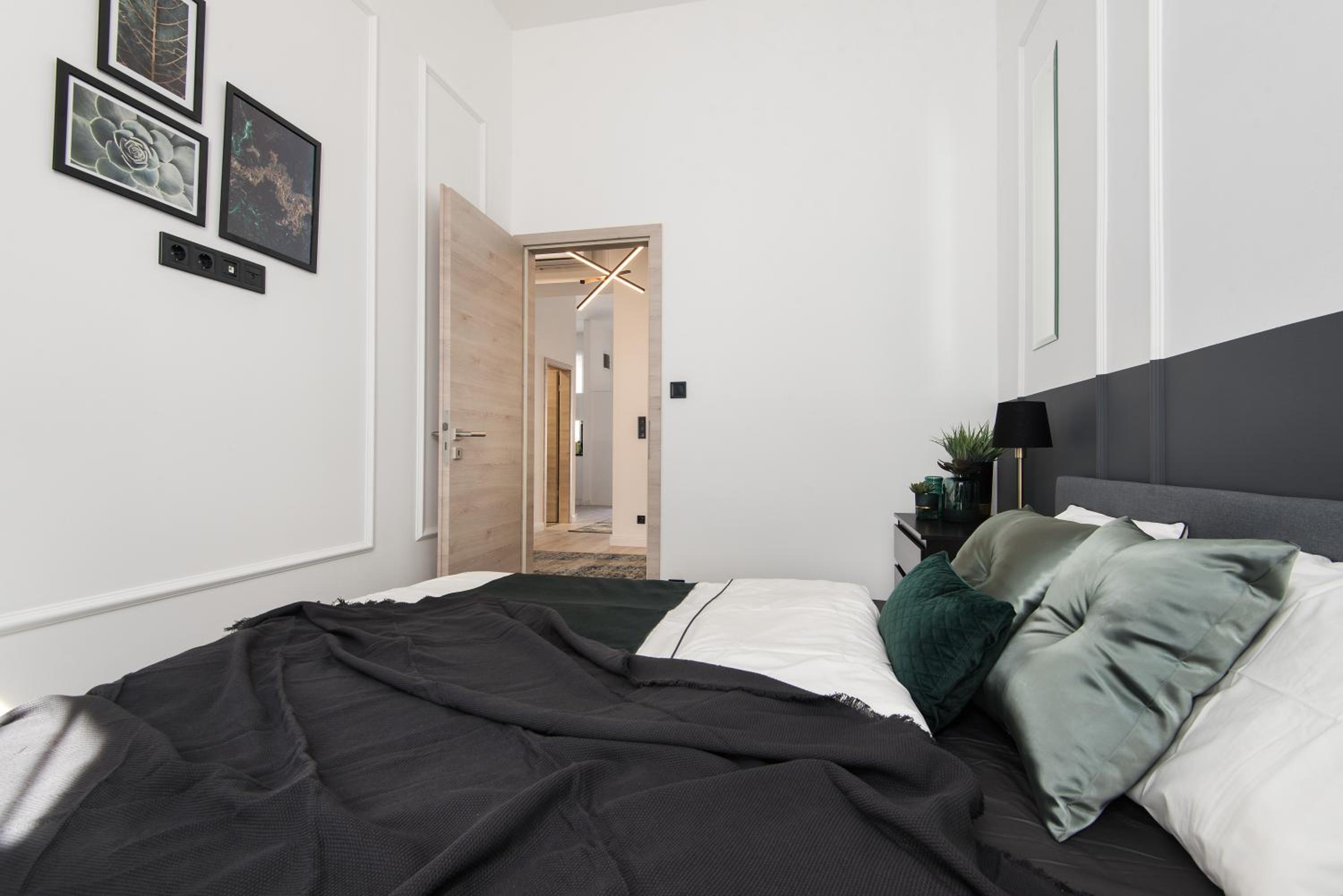 Three-Bedroom Apartment - Photo 11