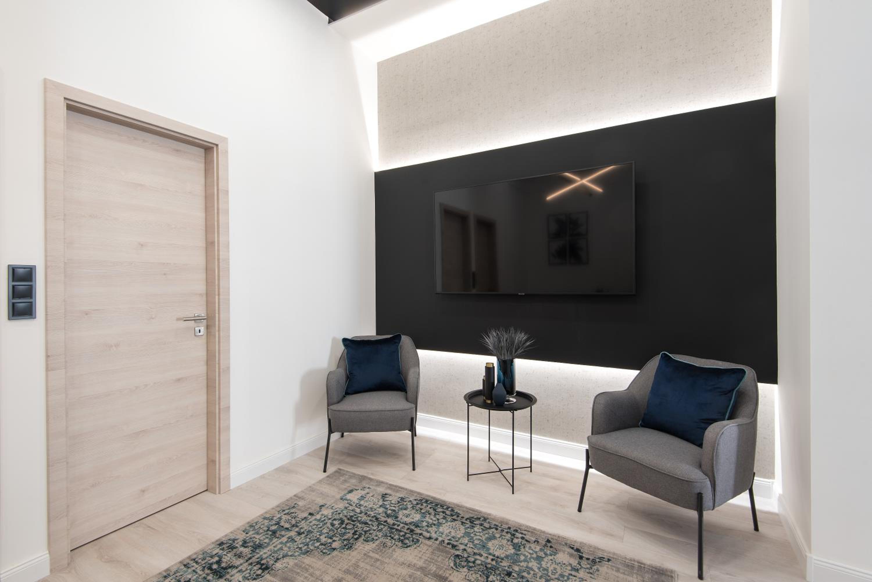 Three-Bedroom Apartment - Photo 12