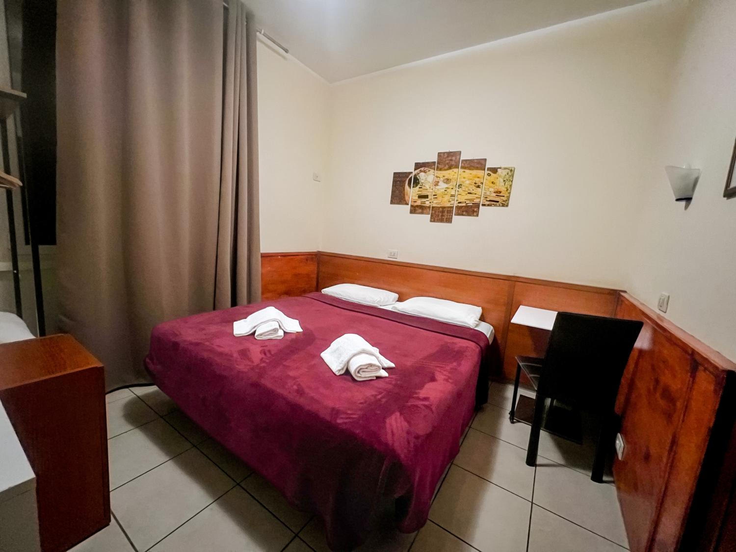 Budget Double Room photo 1