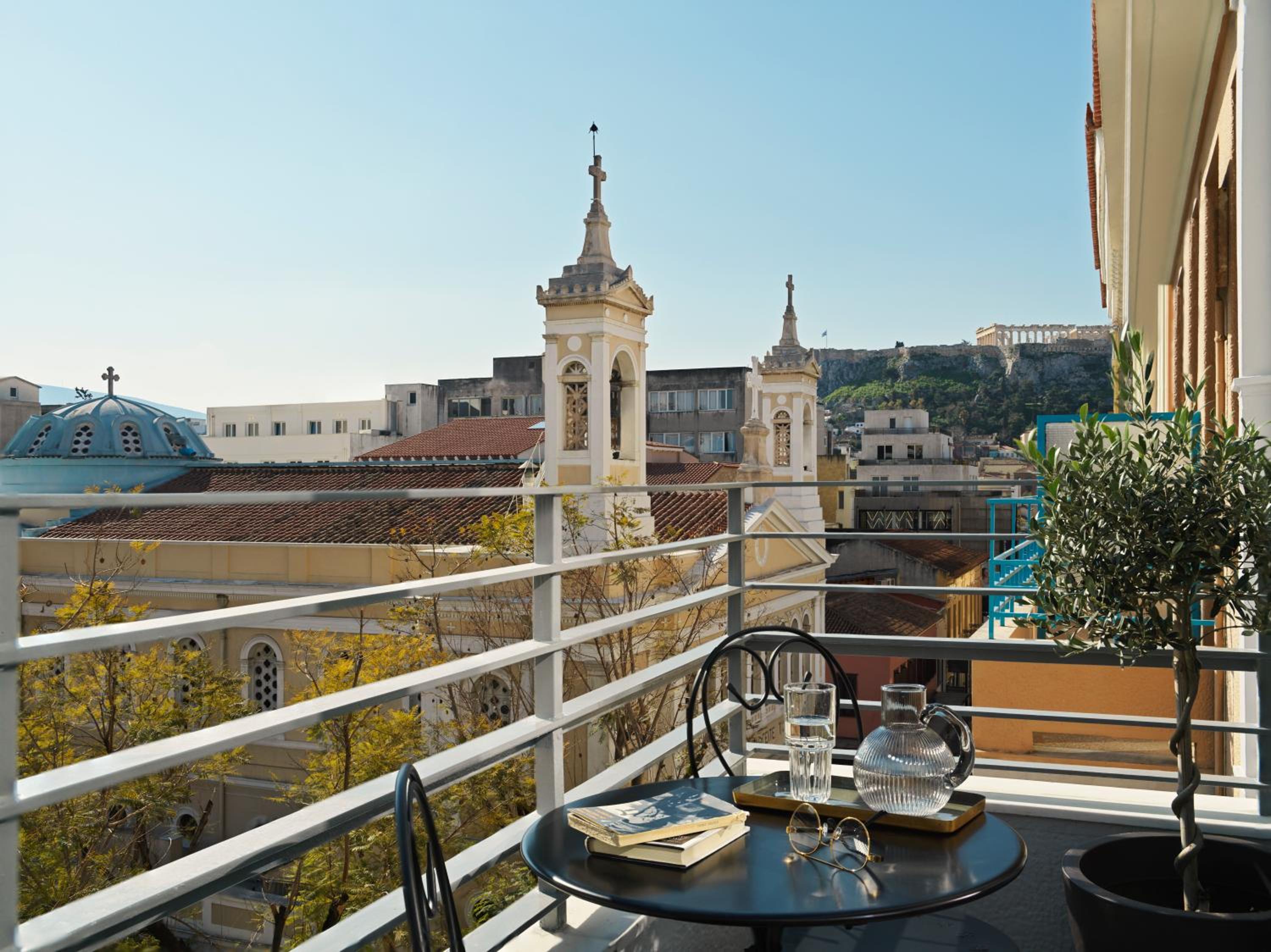 Deluxe Suite with Balcony photo 3