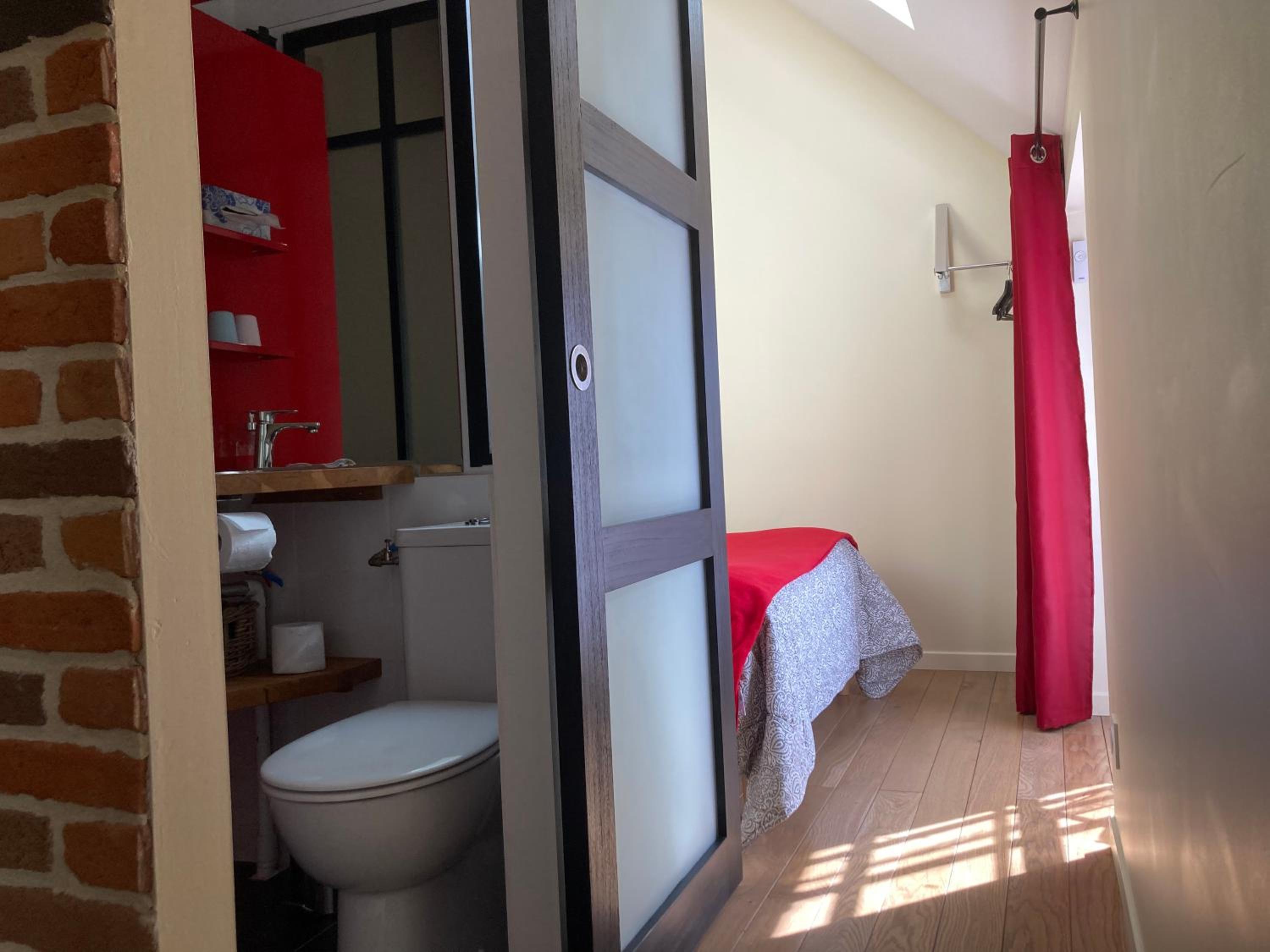 Double Room with Private Bathroom photo 2