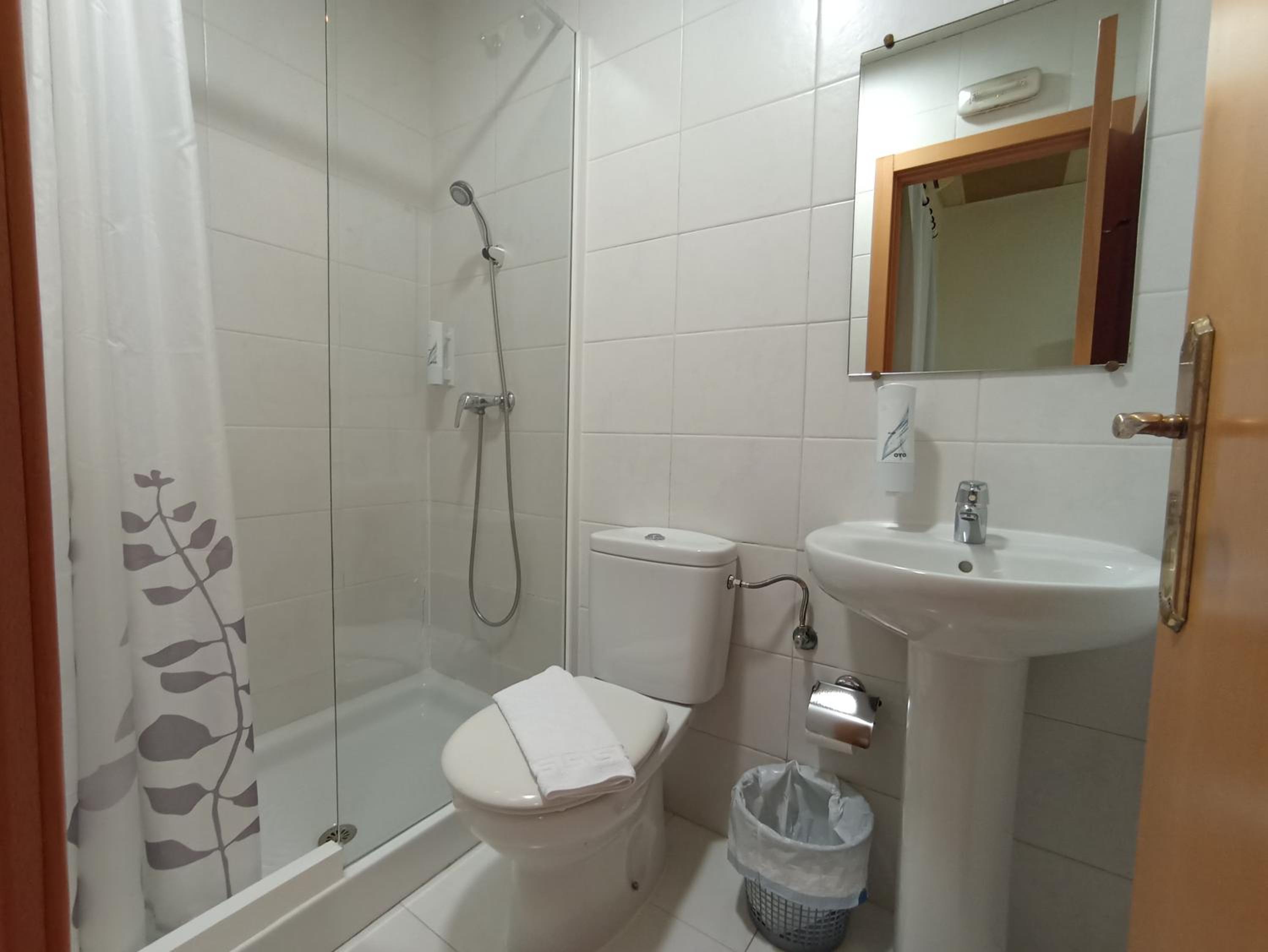 Double Room with Extra Bed photo 2