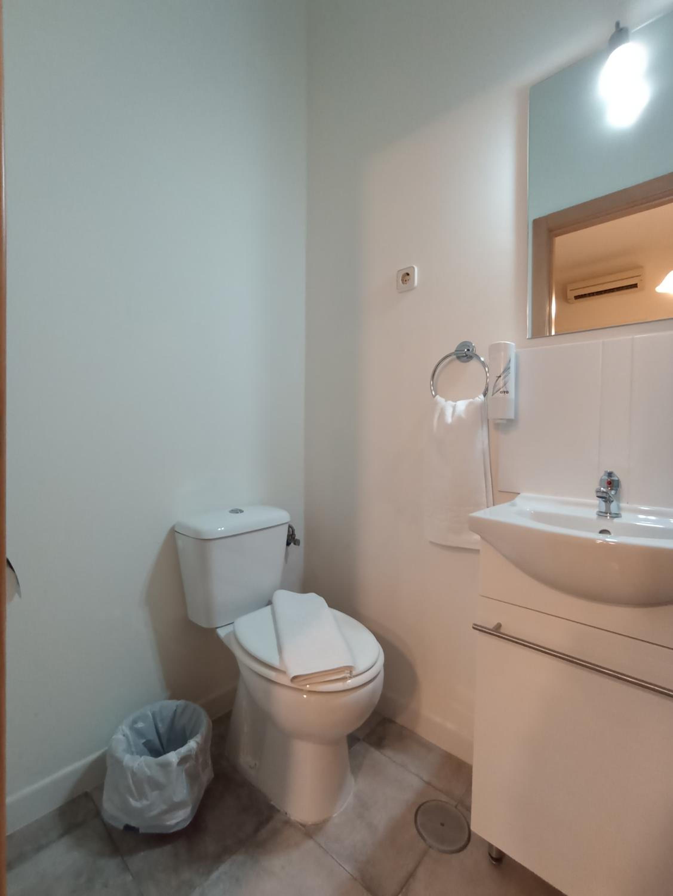 Double Room with Extra Bed photo 3